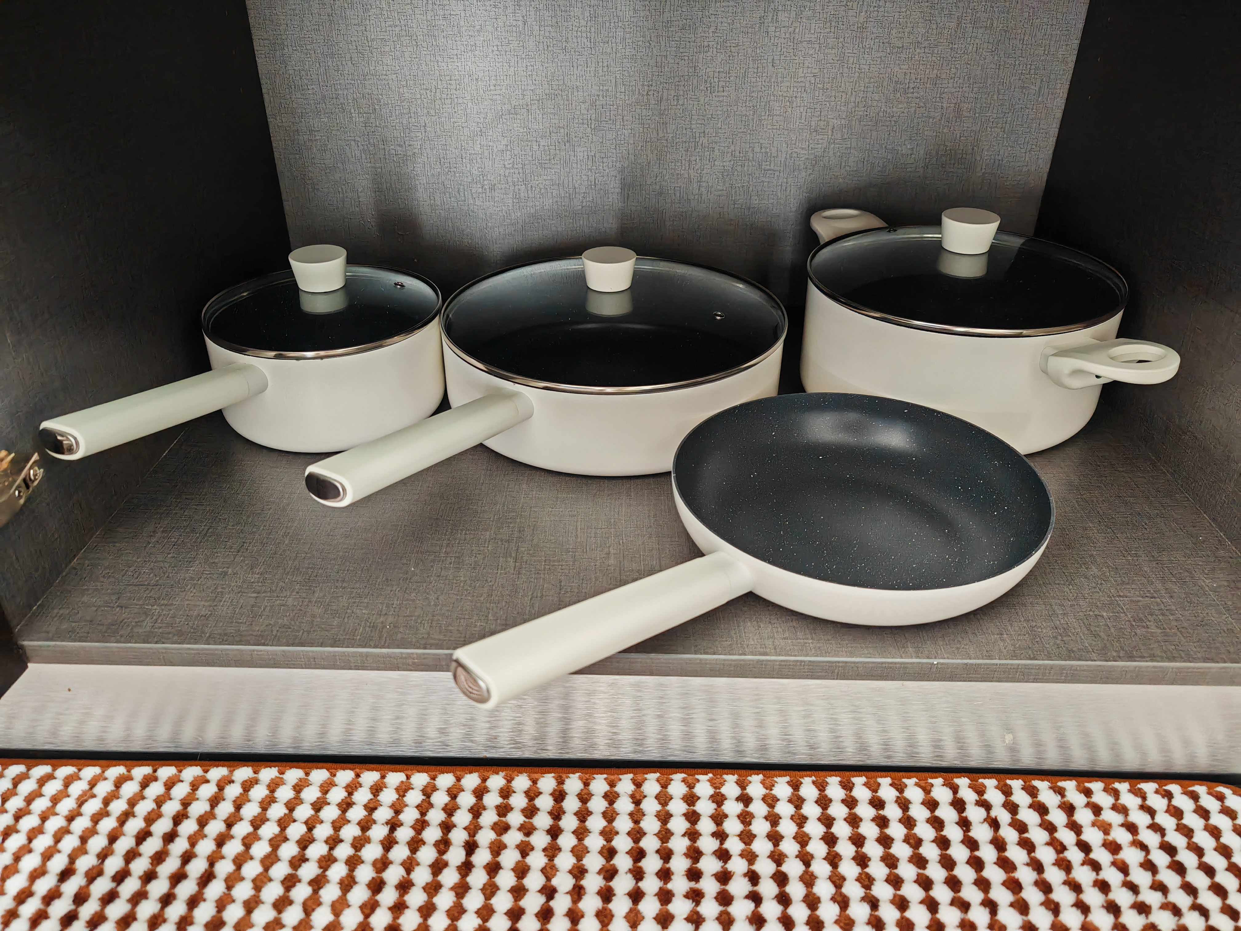 For Rent : Thalang, 2-Story detached house, 3 Bedrooms 3 Bathrooms