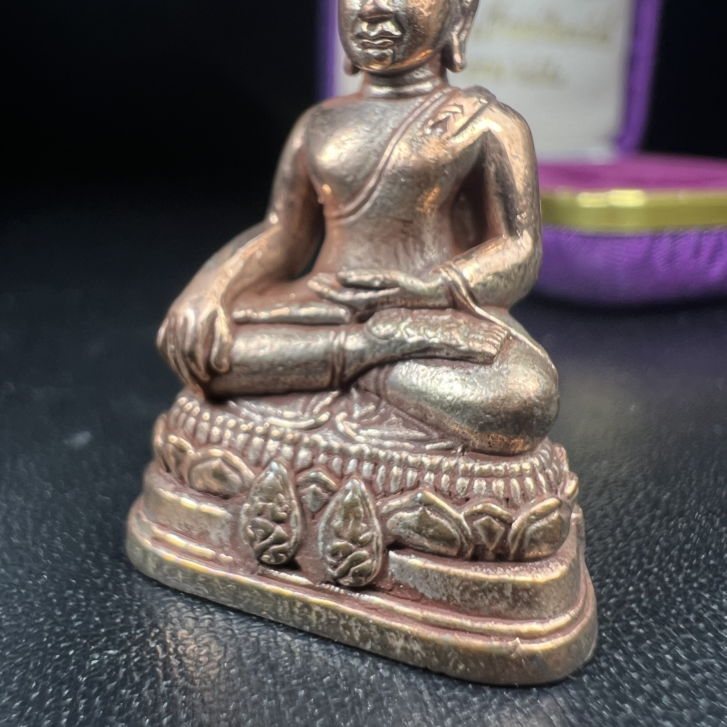 พระกริ่งพระพุทธนรสีห์ จปร.+ภปร. ครบรอบ 100 ปี ธนาคารไทยพาณิชย์ เนื้อนวโลหะ ปี 2550 สมเด็จพระเทพรัตนราชสุดาฯ เสด็จเป็นองค์ประธานในพิธีเททอง(พุทธศิลป์งดงาม)ด้านหน้าฐานประดับด้วยตราสัญลักษณ์พระปรมาภิไธยย่อ "จปร" และ "ภปร" เคียงคู่กันเป็นค