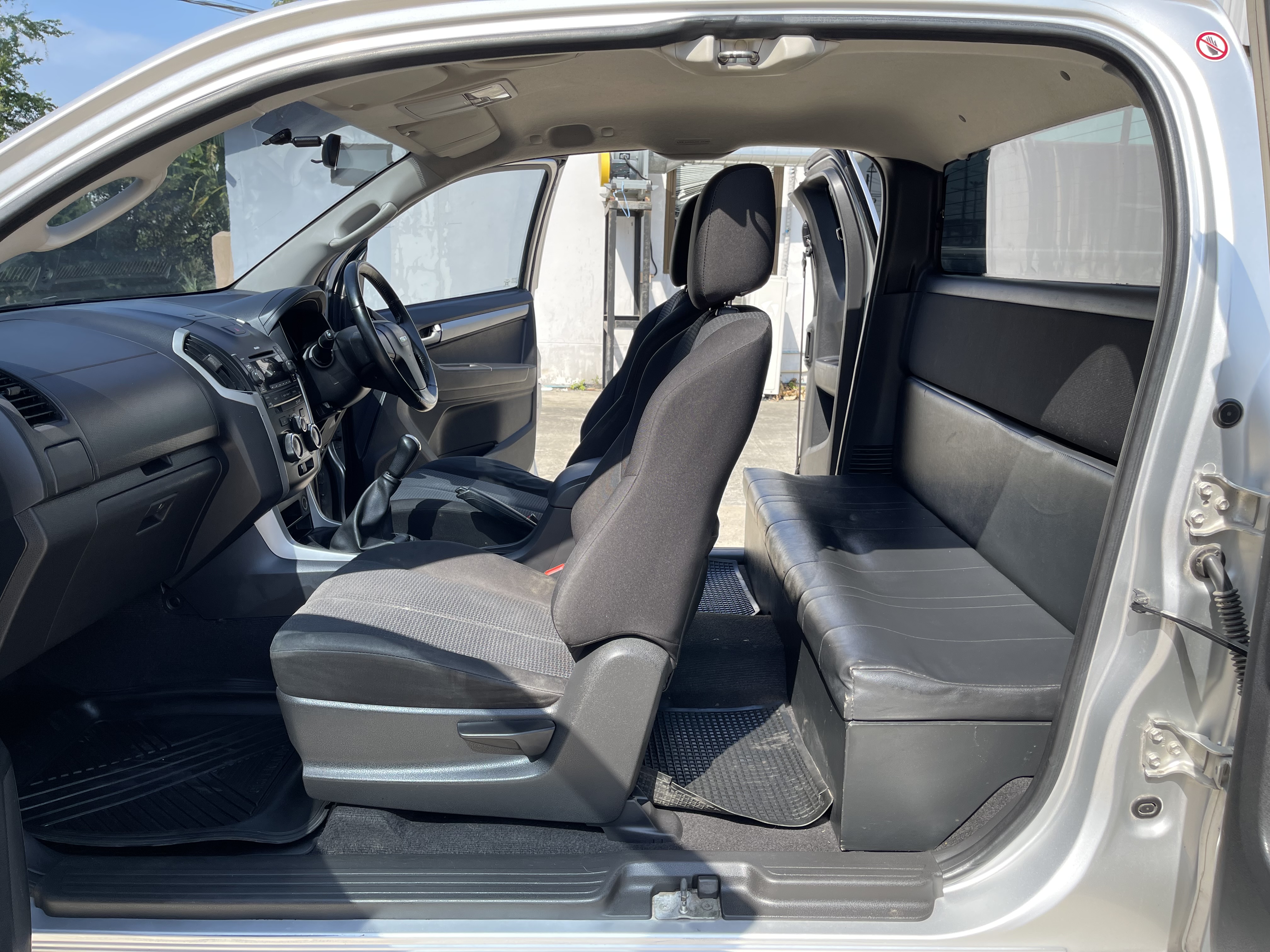 Isuzu Dmax All New Cab Hilander 2.5 Vgs Z 2012 เงิน