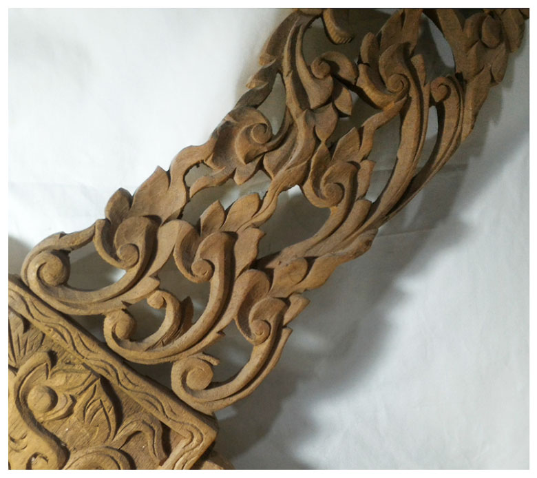 ไม้แกะสลัก กาแล 93cmxสูง63cm งานเก่า