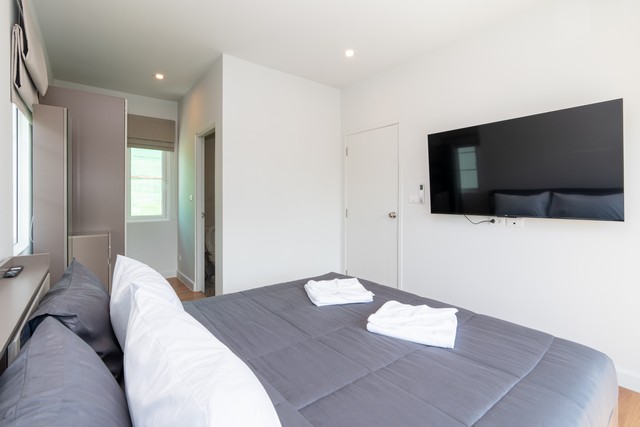 For Rent : Pakhlok, 2-Story Twin House, 3 bedrooms 3 bathrooms