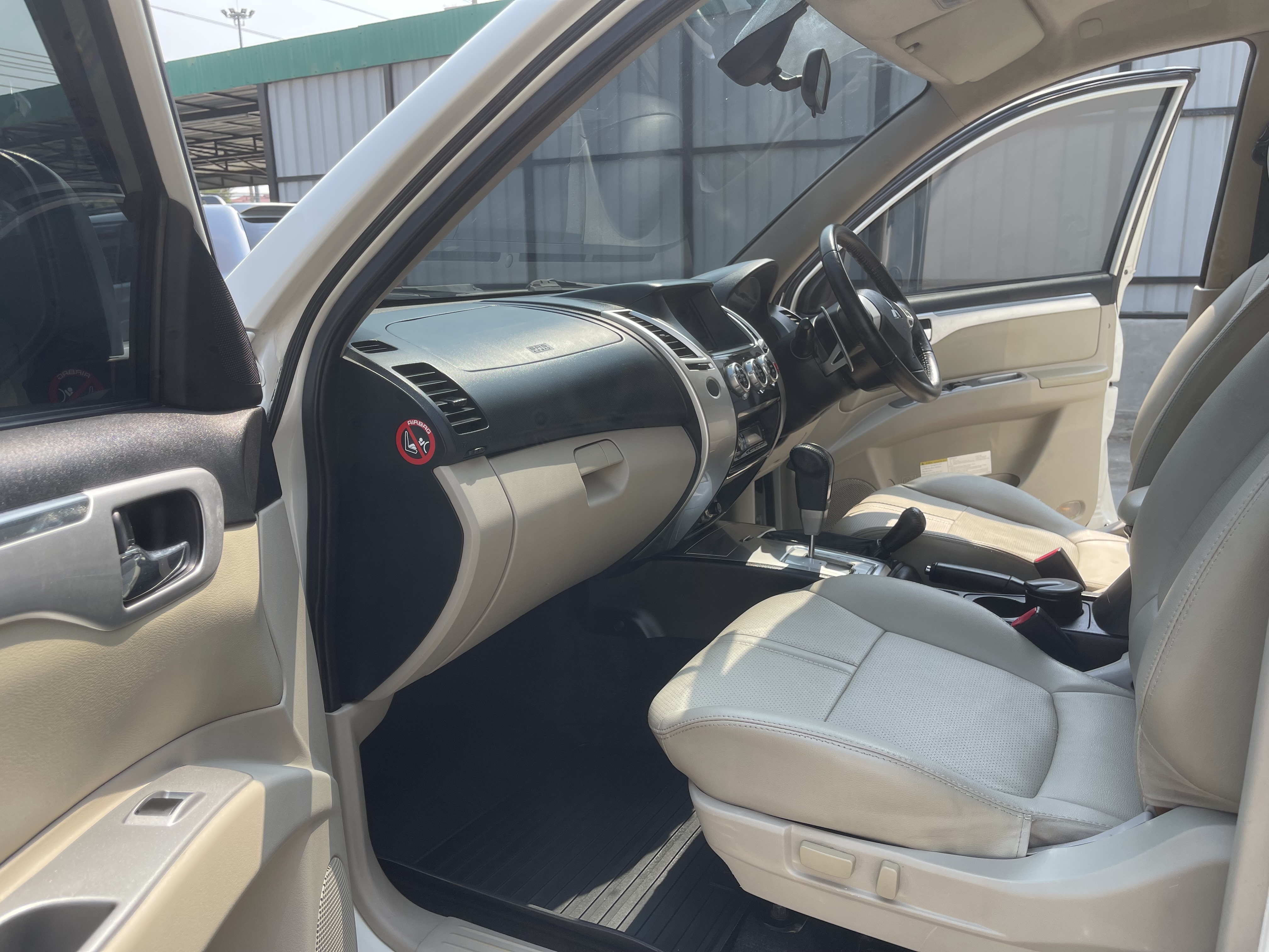 Mitsubishi Pajero Sport 2.5 GT 4WD At 2013 ขาวมุก