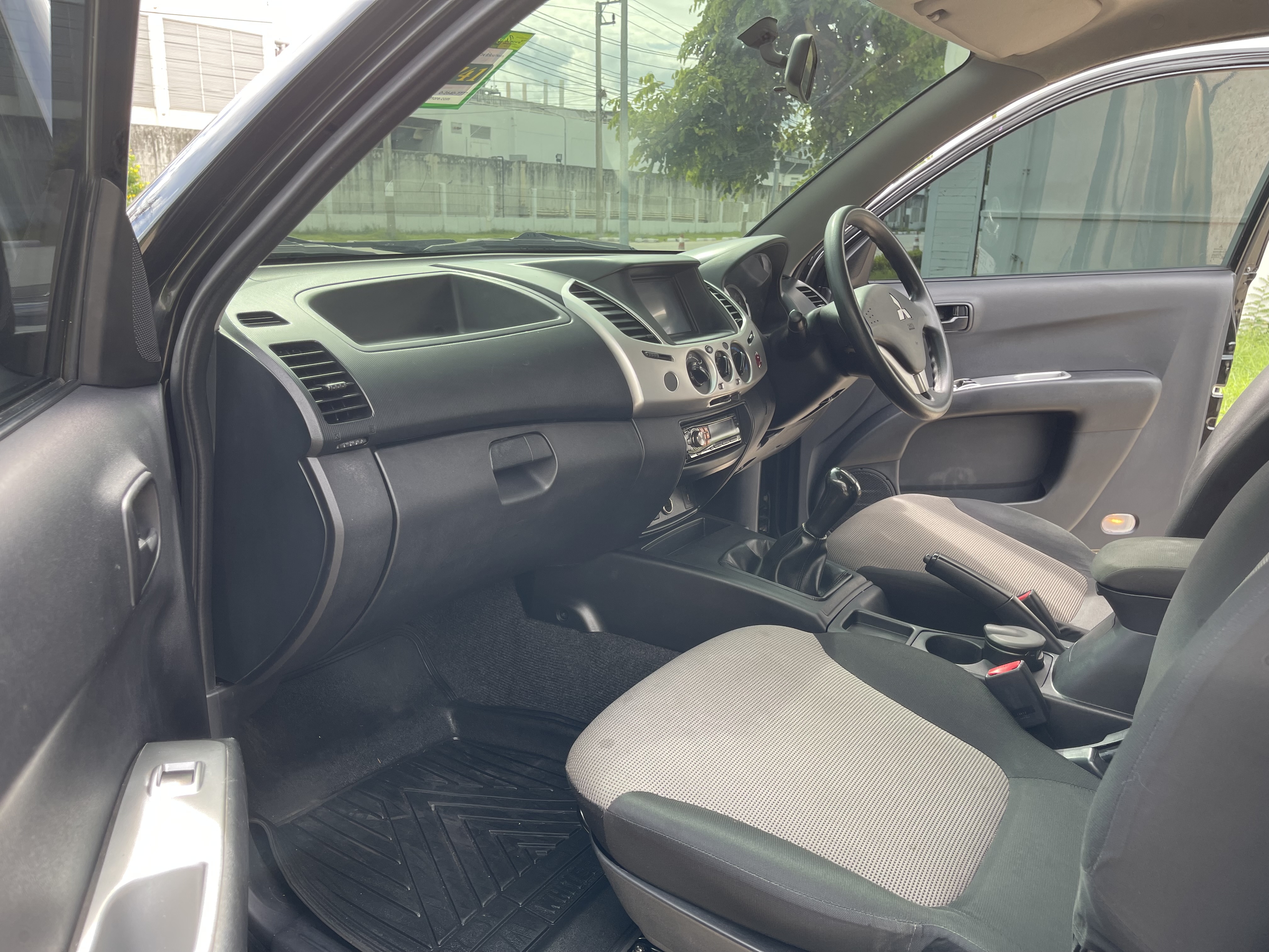 Mitsubishi Triton Cab 2.5 GLX 2015 ดำ