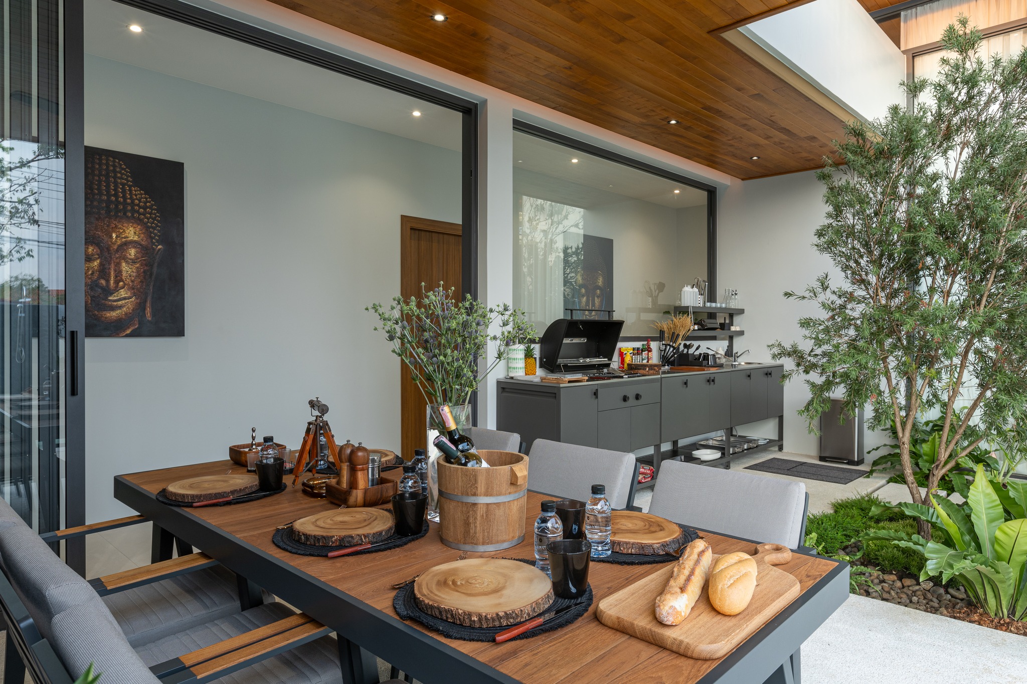 For Sales : Cherngtalay, Luxury Pool Villa, 3 Bedrooms 5 Bathrooms