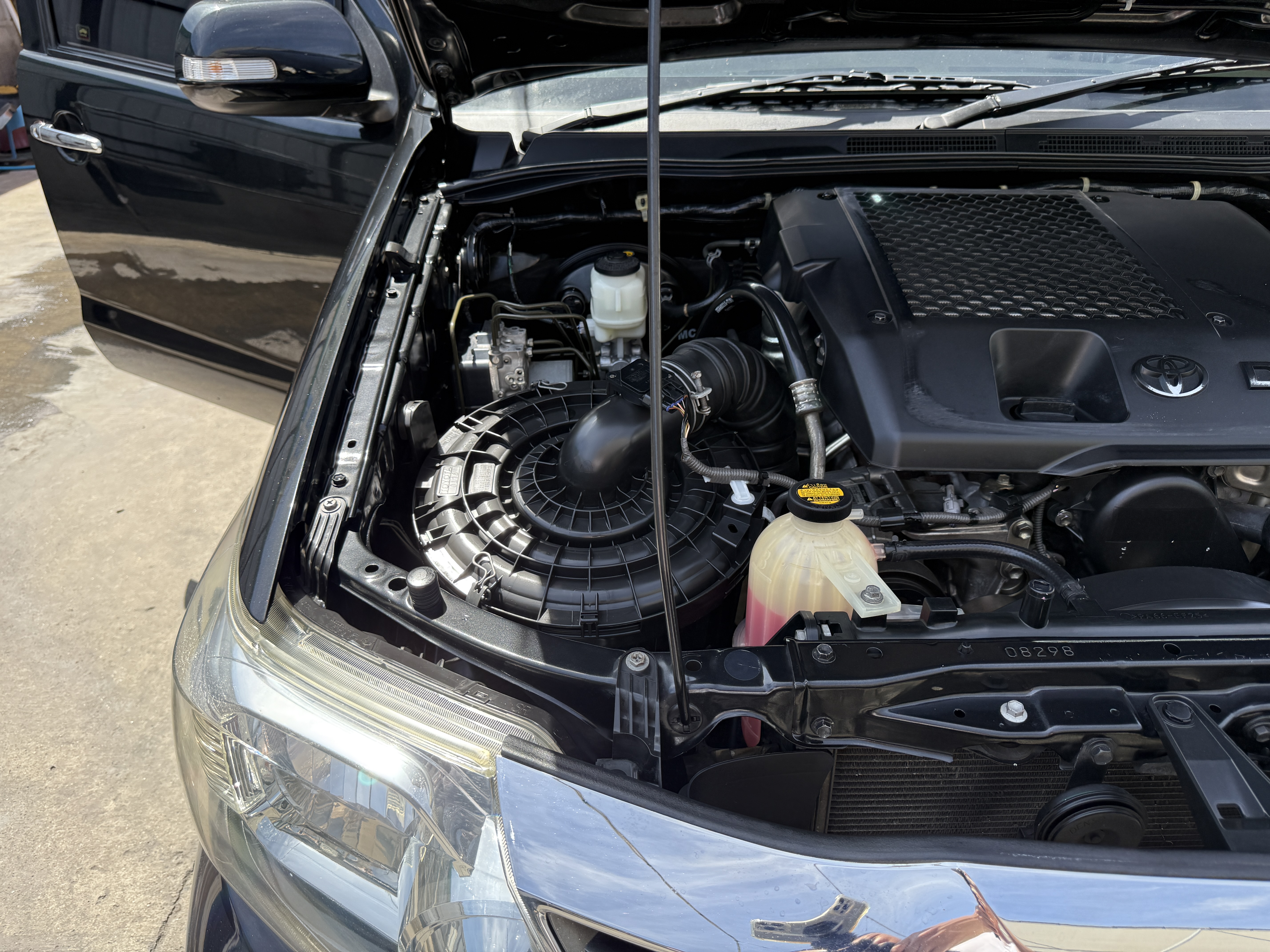 Toyota Fortuner Champ 3.0 V Navi 4WD At ปี 2013 ดำ