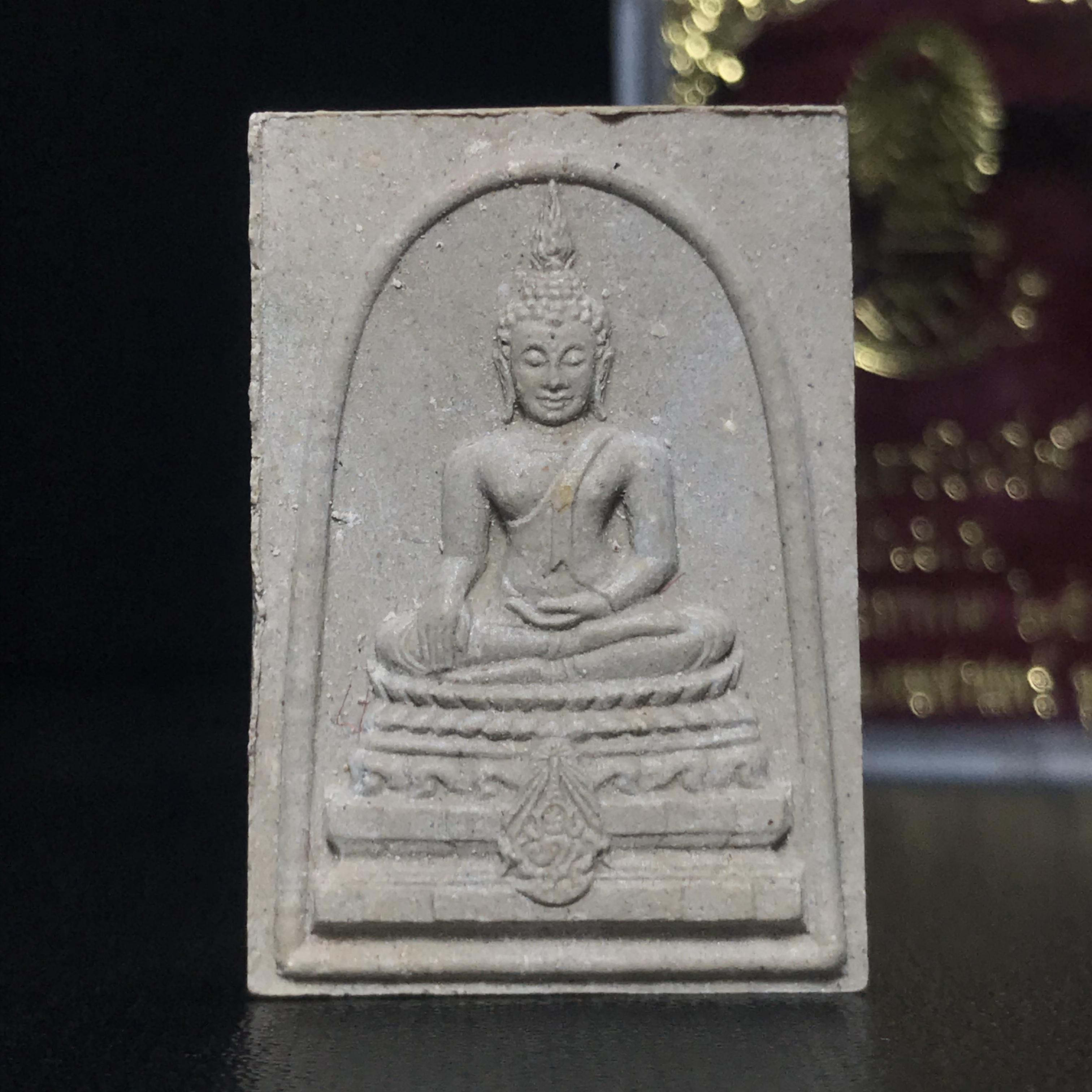 พระพุทธชินสีห์ ภปร. ทันโต เสฏโฐ ปี2533 พิมพ์ใหญ่ พร้อมใบรับรองบรรจุพระทนต์ในหลวง รุ่นเดียวในประวัติศาสตร์ ****รุ่นนี้ขอแนะนำ****