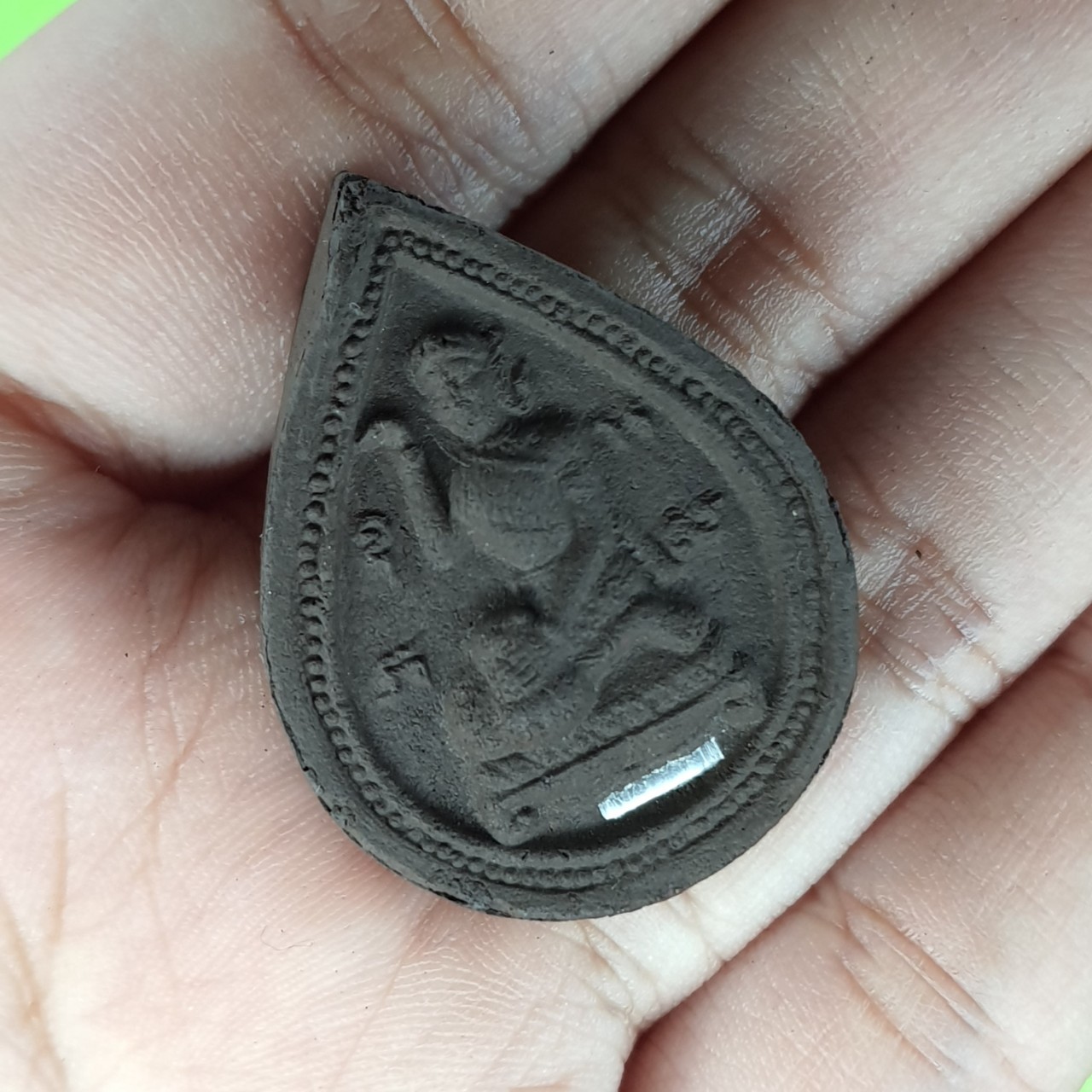 พระเครื่อง นางกวัก ฝังตะกรุด เนื้อแร่เหล็กน้ำพี้ นางกวักแท้ ค้าขายดี ให้โชคลาภนางกวักค้าขาย นางกวัก โบราณ นางกวักบูชา