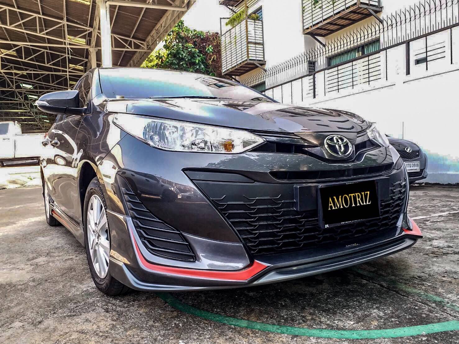 Toyota Yaris ATIV hatchback and sedan bodykits by Amotriz