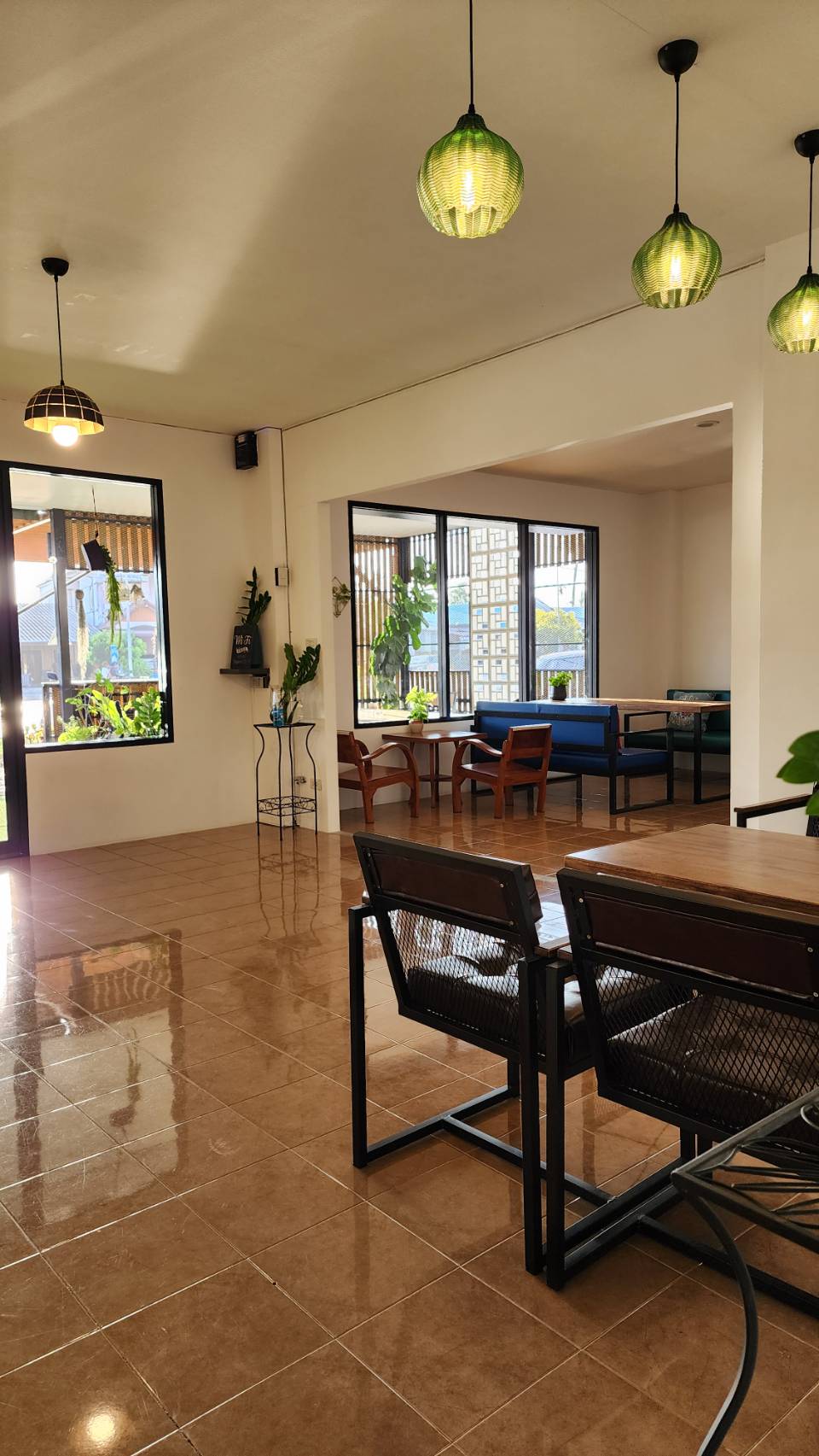 For Sales : Cherngtalay, 3-Storey Commercial Building, 11 bedrooms 14 bathrooms