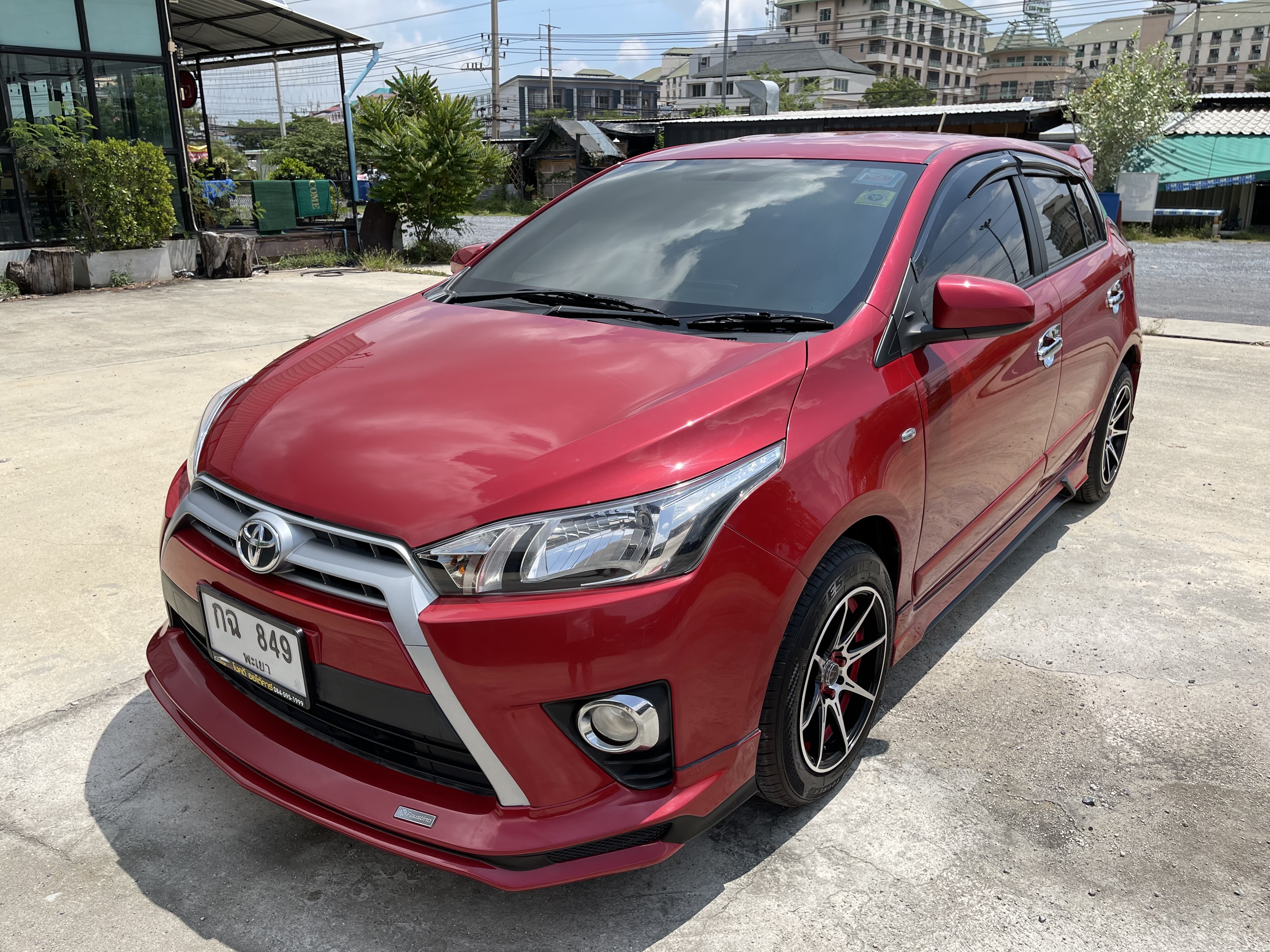 Toyota Yaris 1.2 E At 2016 แดง
