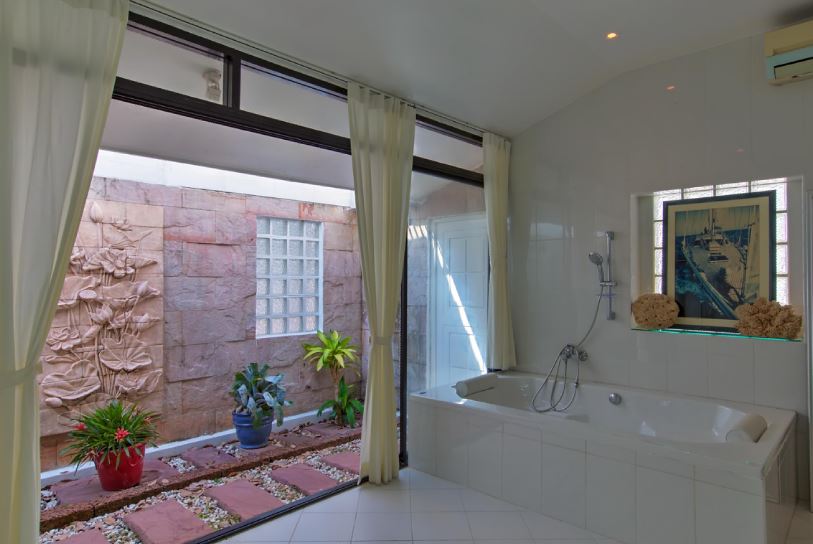 For Sales : Thalang, 5 Luxury Private Pool Villa , 23 bedrooms 17 bathrooms. 1,550 SQ.M.