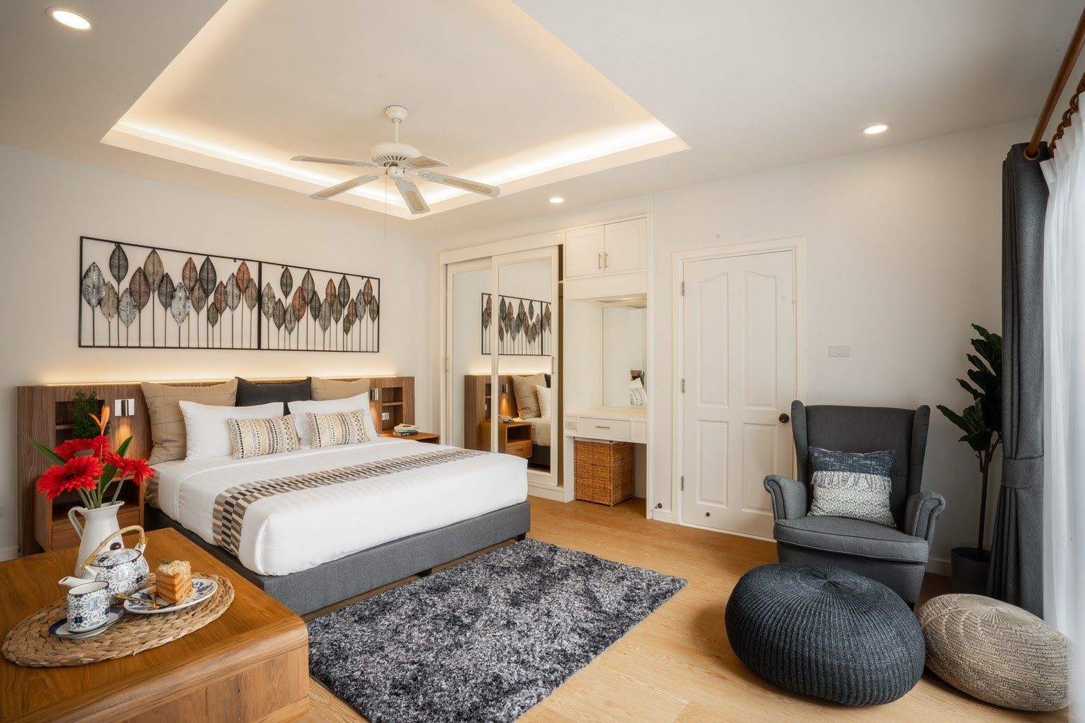 For Rent : Rawai, Pool Villa with Jacuzzi, 3 bedrooms 3 Bathrooms, Pool view.