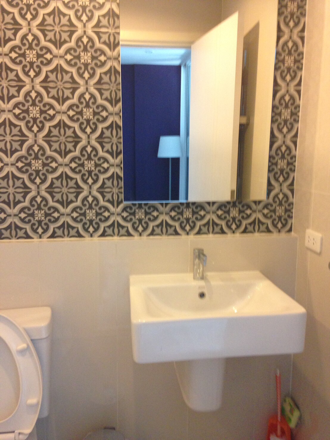 For Sales/Rent : 1bed room condo The base height Phuket condominium