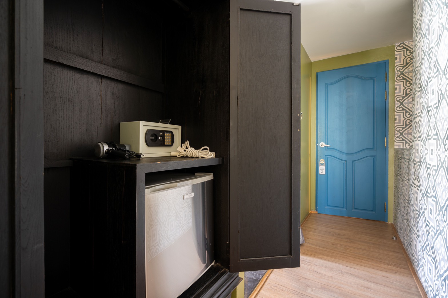 For Rent : Patong, Sea front Apartment, Studio unit. 1 Bedrooms