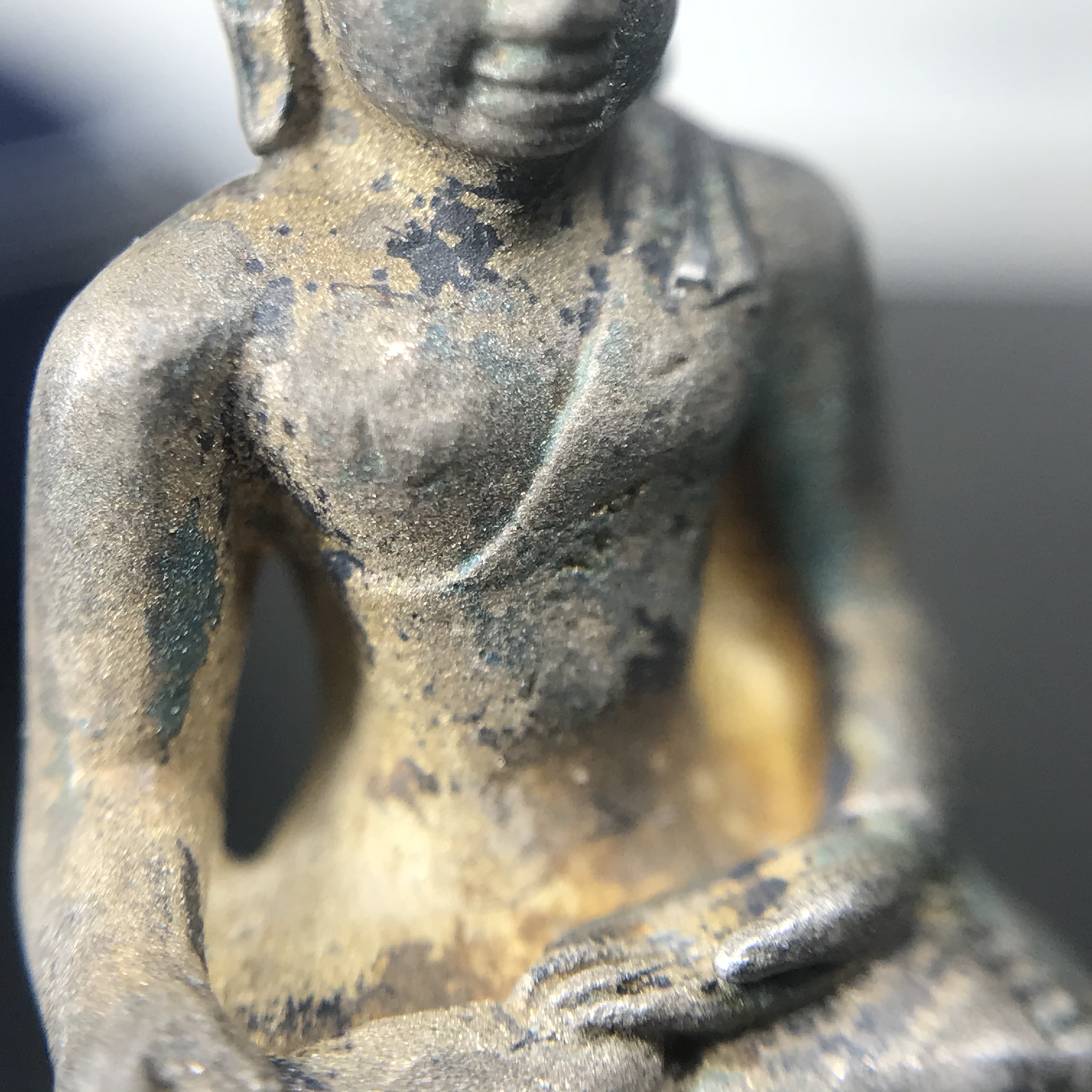 พระกริ่งไพรีพินาศ ญสส.มูลนิธิพิทักษ์ดวงตาประชาชน ฉลองศิริราชสมบัติครองราชย์ 50 ปี เนื้อเงิน(ผิวเดิม ขึ้นรุ้งธรรมชาติ แบบนิยม สวยมาก) พร้อมกล่องบรรจุเดิมและการ์ดใบรับรองเดิมครบ