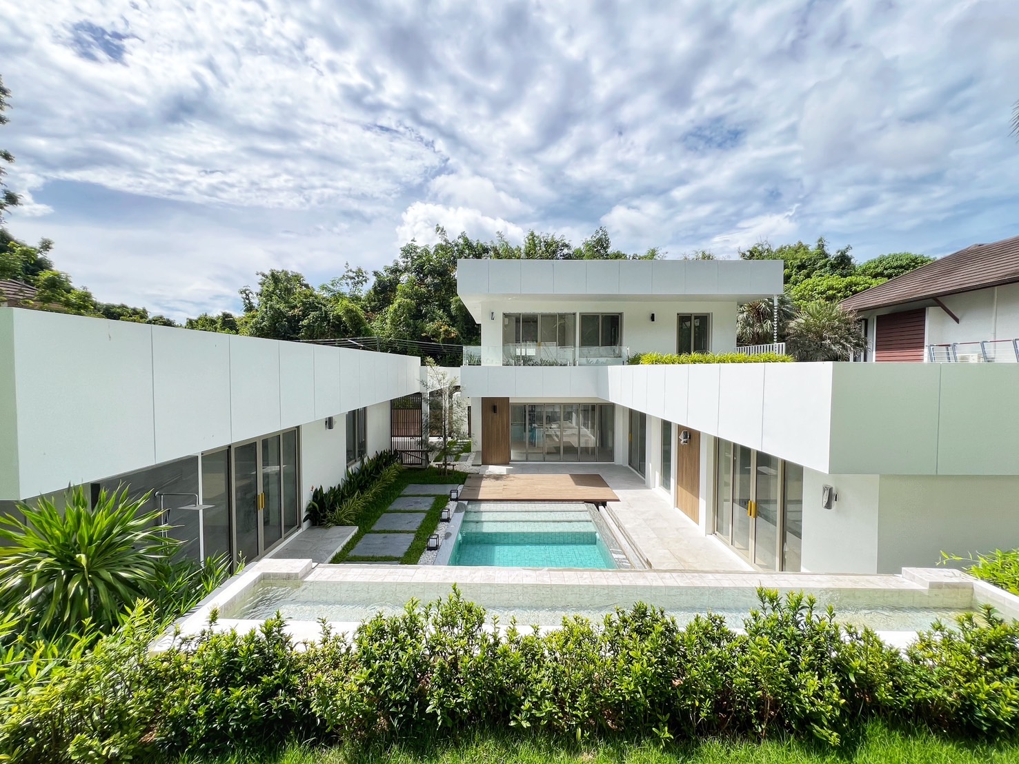 For Sales : Kathu, Loch Palm Villa, 4 Bedrooms 6 Bathrooms