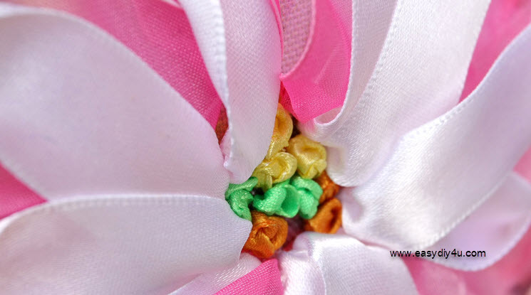 งานปักริบบิ้นรูปแจกันดอกไม้สีสวย by Easy DIY ครอสติสคริสตัล