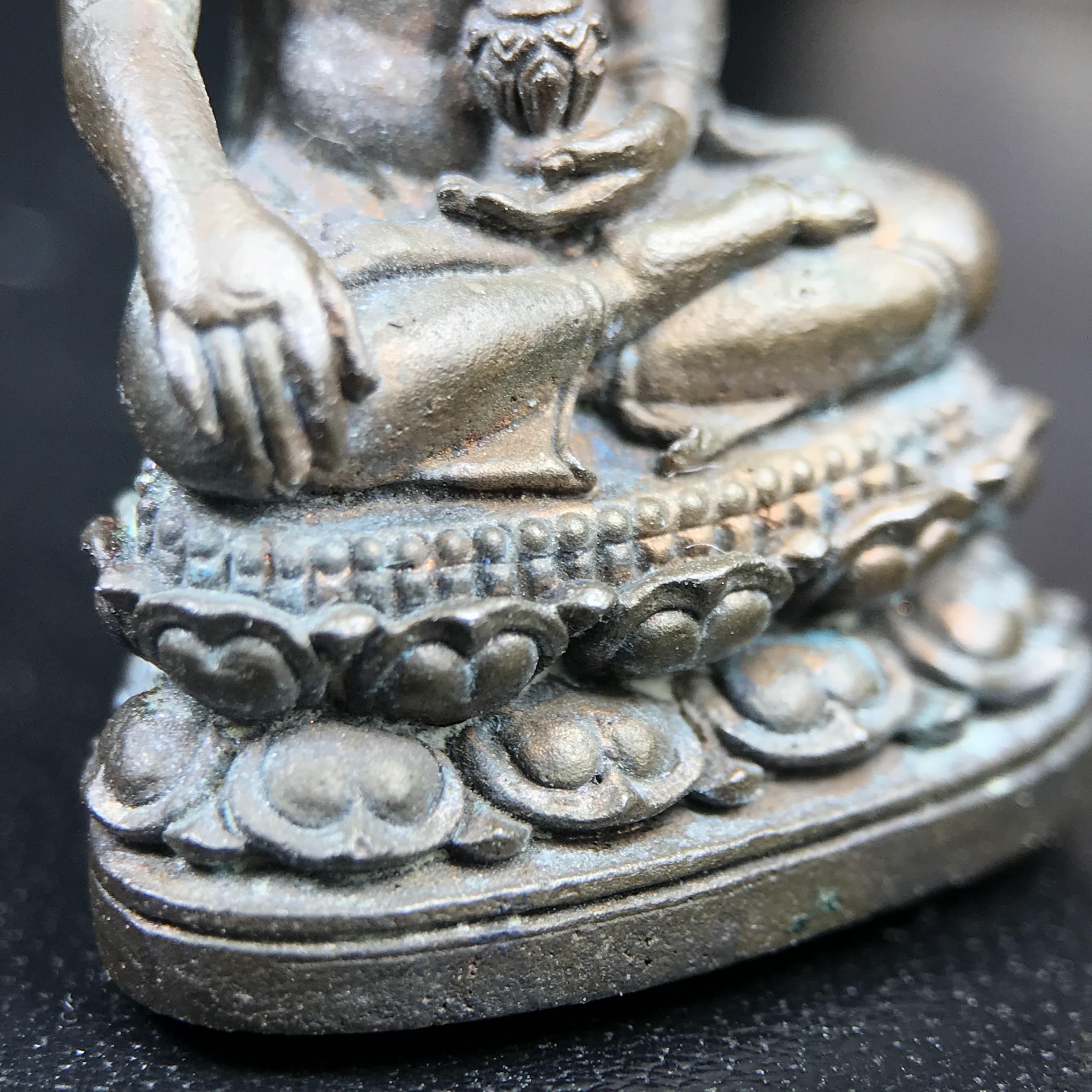 พระกริ่ง-พระชัยวัฒน์อธิบดี ปี2525 ของดีอัยการ (มีไว้บูชาเลื่อนยศเลื่อนตำแหน่งทุกท่าน)(1ใน 2525 ชุด)****ชุดหมายเลข ๗๘๖ ****มียศ มีบารมี สมกับความหมายของนาม พระกริ่งอธิบดี “พระกริ่งผู้เป็นใหญ่ในหมู่พระกริ่งทั้งหลาย”