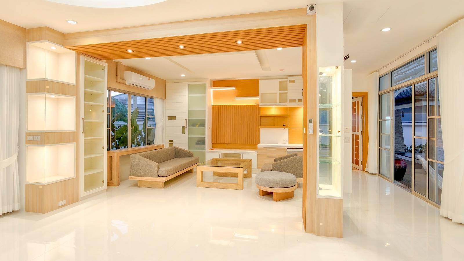 For Sales : Chalong, Luxury Pool Villa, 6 Bedrooms 7 Bathrooms