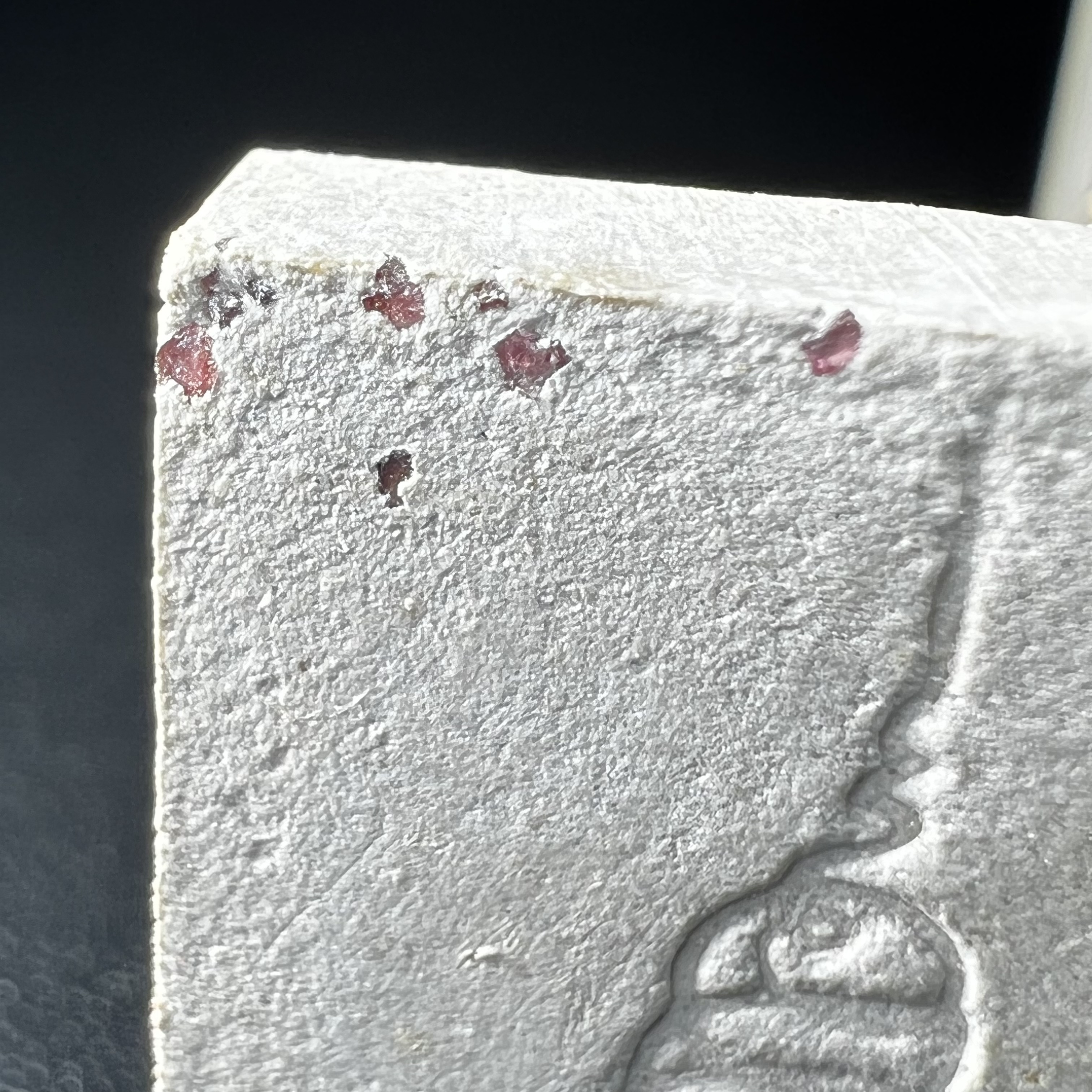 พระพุทธชินสีห์ ภปร. ทันโต เสฏโฐ ปี2533 พิมพ์ใหญ่(องค์นี้ด้านหลังบรรจุพลอยเสกมงคลเยอะมาก) บรรจุพระทนต์ในหลวง รุ่นเดียวในประวัติศาสตร์ ****รุ่นนี้ขอแนะนำ****