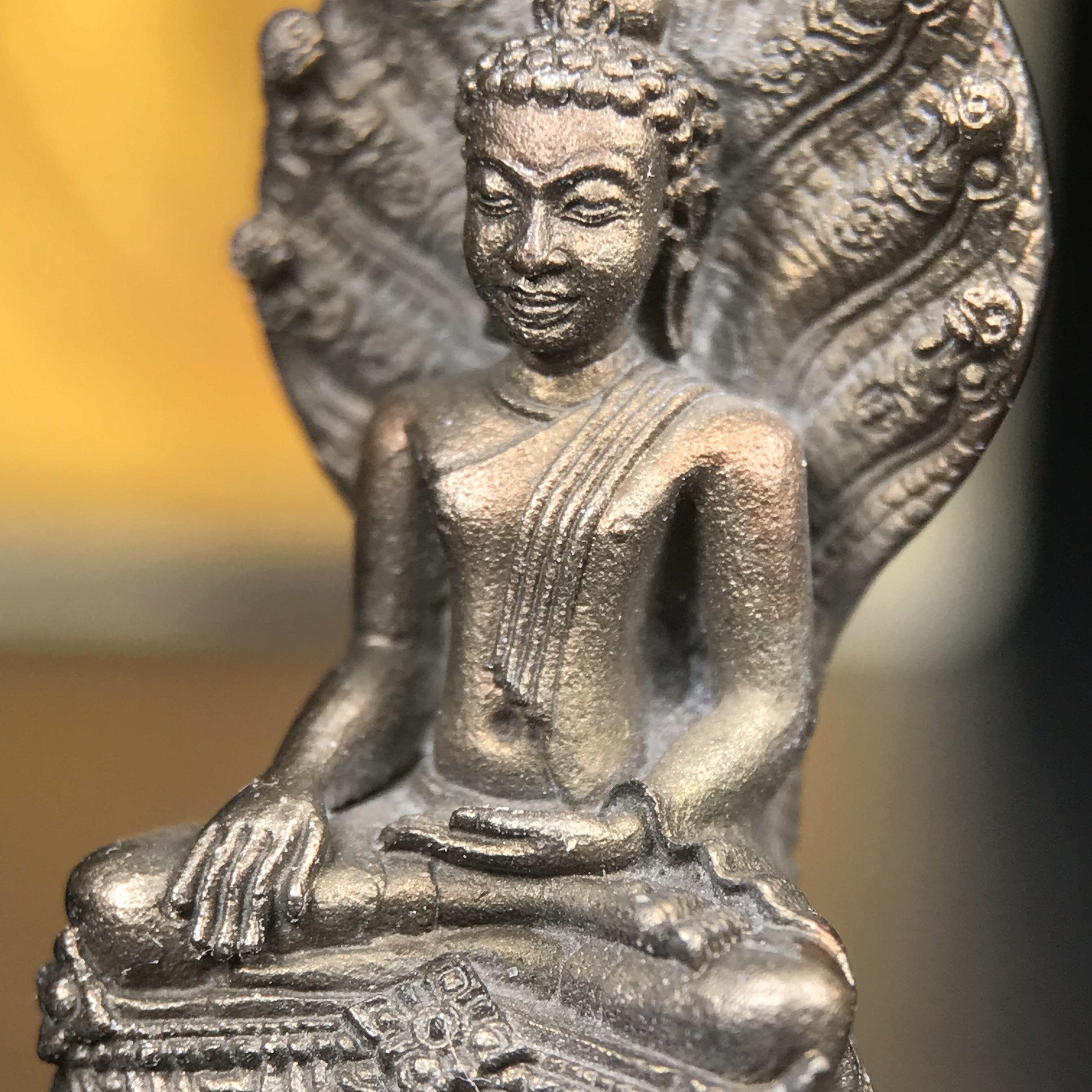 พระพุทธรูปนาคปรกปางมารวิชัย สธ. เนื่องวโรกาสสมเด็จพระเทพรัตนราชสุดาฯทรงเจริญพระชนมายุครบ 3รอบ ปี2534 พระกริ่งนวโลหะ พิธีพุทธาภิเษก ณ วัดบวรนิเวศวิหาร โดยมีสมเด็จพระญาณสังวรสมเด็จพระสังฆราชเป็นองค์ประธาน(พิธีใหญ่ มวลสารดี พุทธศิลป์งดงาม)อุดมวลสารผงจิตรลดา