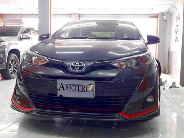 Toyota Yaris ATIV hatchback and sedan bodykits by Amotriz