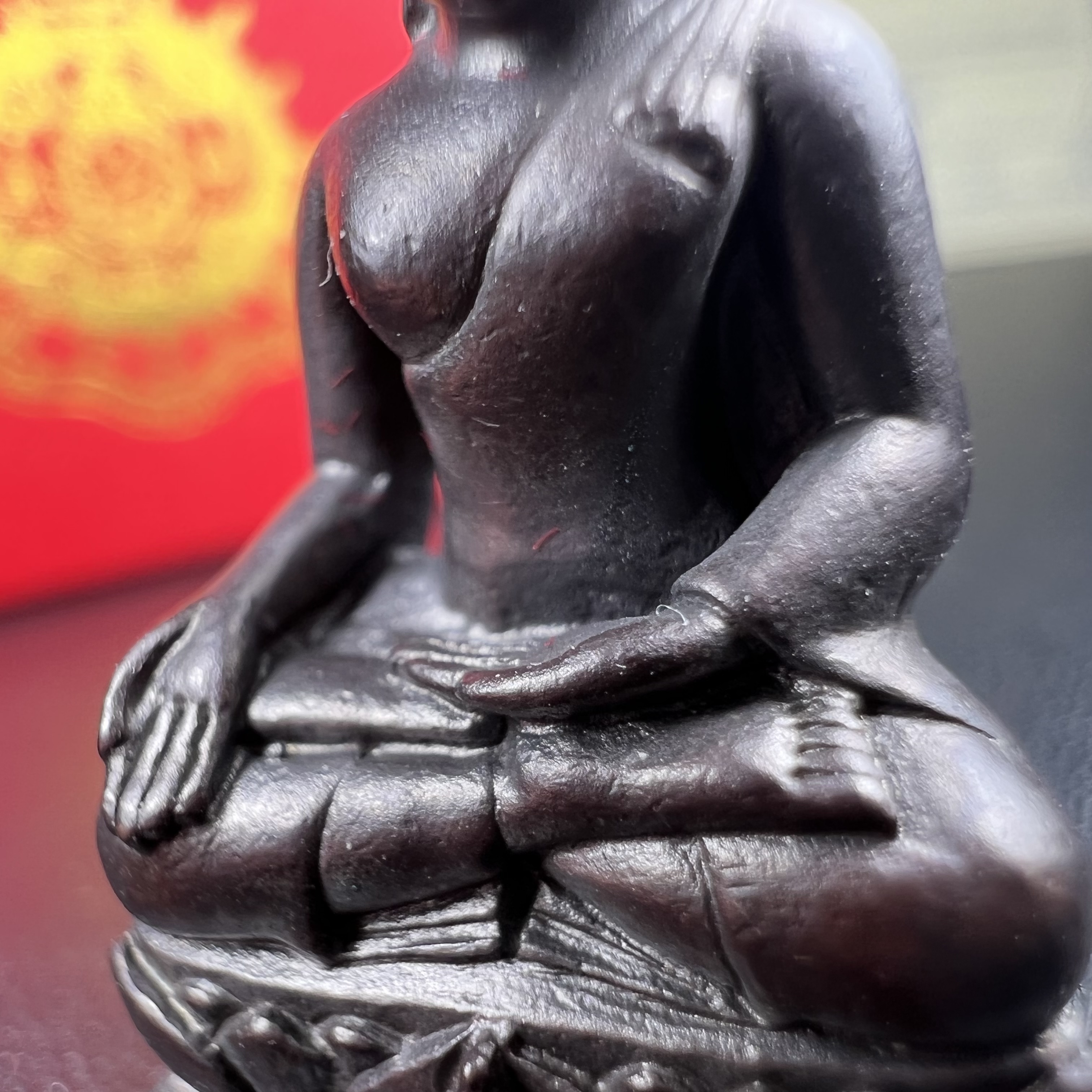 พระกริ่งไพรีพินาศ เฉลิมพระเกียรติ พระบาทสมเด็จพระเจ้าอยู่หัวรัชกาลที่9 พระชนมพรรษา 6 รอบ ปี2542 เนื้อนวโลหะผสมทองคำ(บรรจุเหล็กไหล)ดีนอก-ดีใน***องค์นี้สภาพสวยครบสมบูรณ์ มาพร้อมกล่องเดิมและใบรับรองจากผู้จัดสร้างแบบนี้หายากมาก***