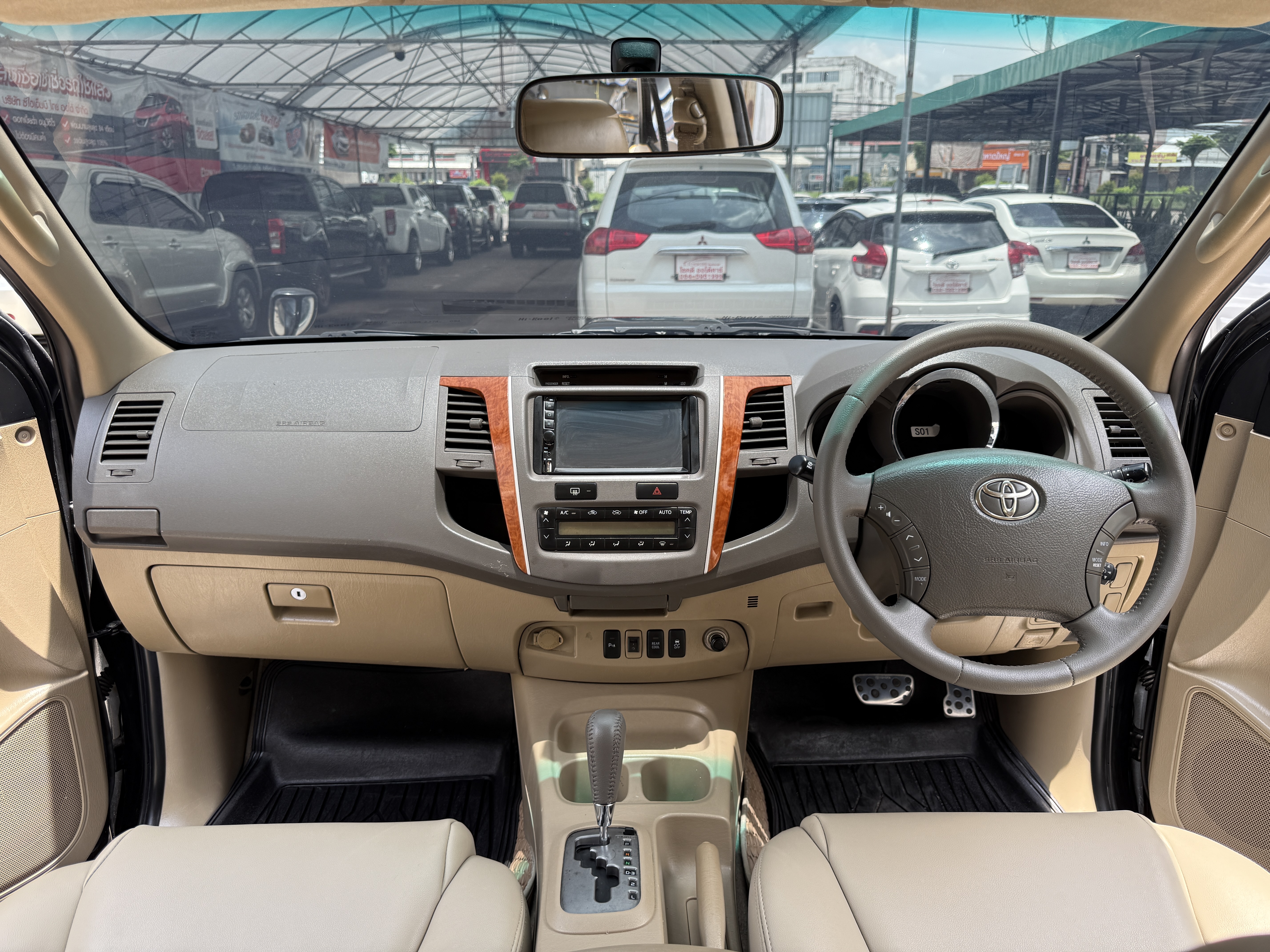 Toyota Fortuner 3.0 V 2WD At 2010 ดำ