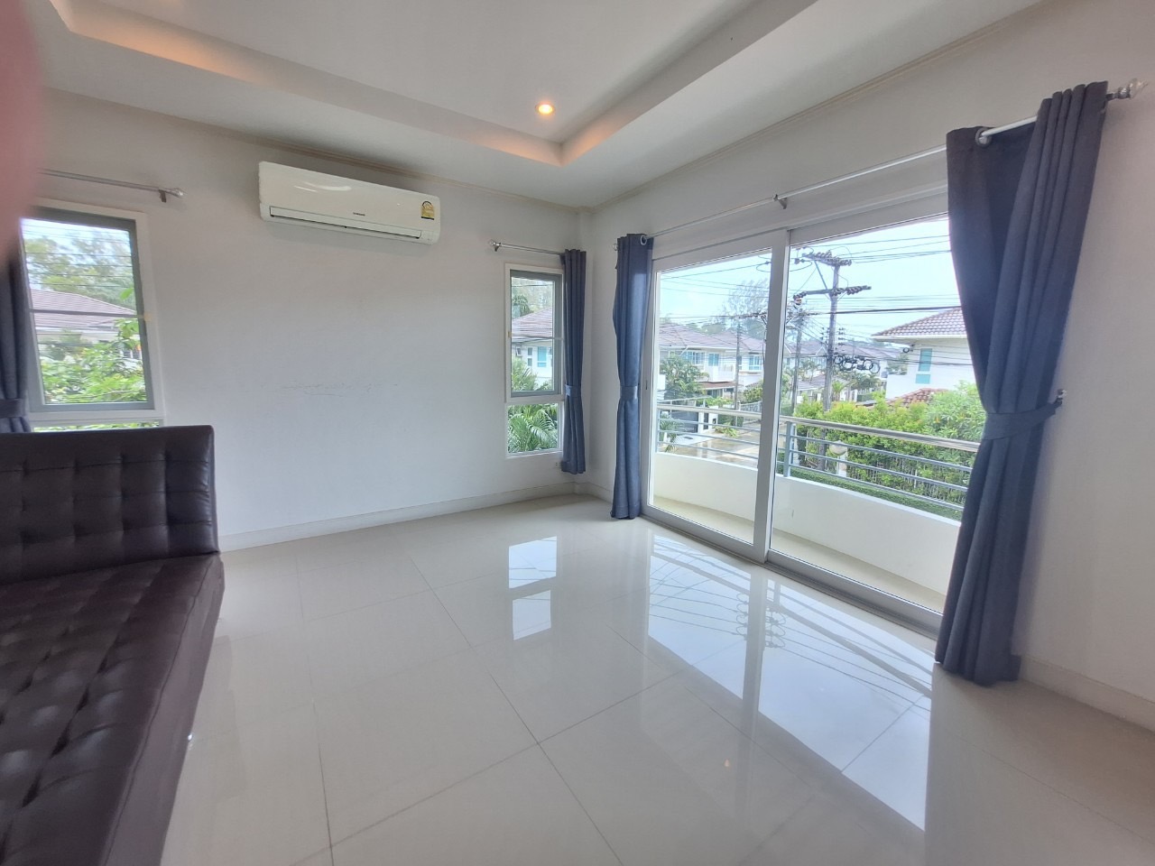 For Rent : Kohkaew, 2-story detached house, 4 Bedrooms 3 Bathrooms