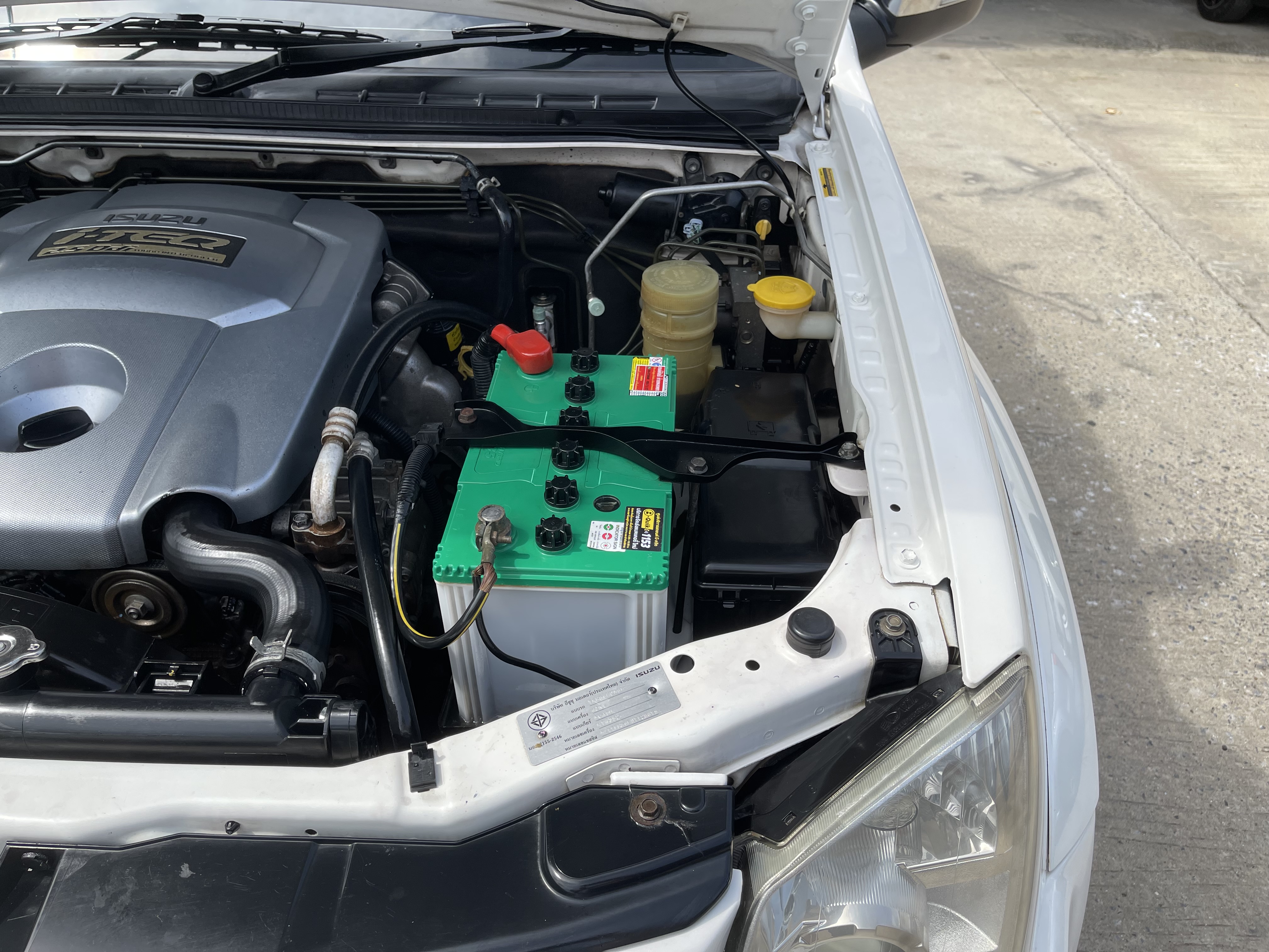 Isuzu Dmax 4ประตู Hilander 2.5 Abs X-Series Navi 2011 ขาวมุก