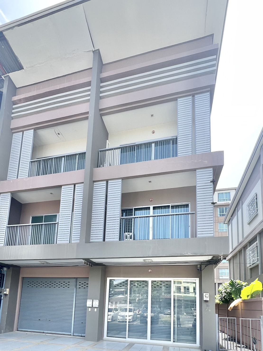 For Rent : Ratsada, B Avenue Kuku, 3 Bedrooms 3 Bathrooms