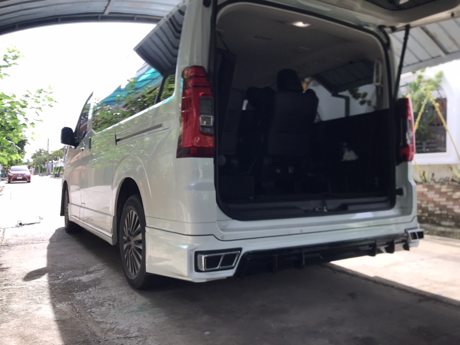 Toyota Majesty 2020 bodykits by Amotriz