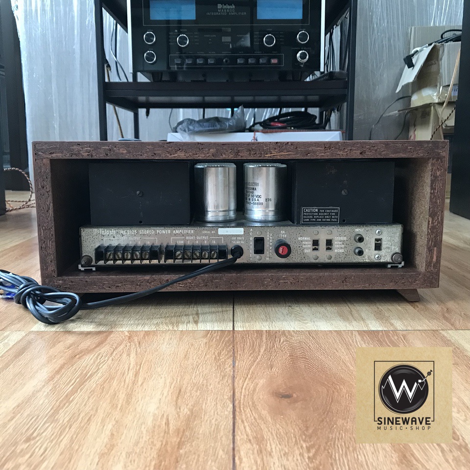 Power Amp ยี่ห้อ Mcintosh รุ่น MC-2125 (Made in USA) ไฟ 220Volts