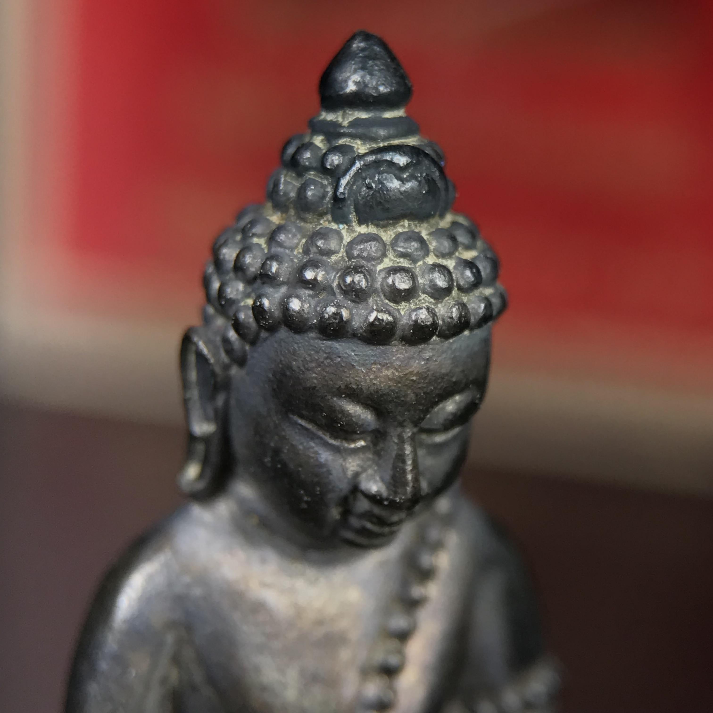 พระกริ่งปรมาภรณ์พุทธปัญญา(พระกริ่งศรีนคร 2) จัดสร้างเนื่องในมหามงคลสมัยเฉลิมพระชมน์พรรษา 5 รอบ องค์พระบาทสมเด็จพระเจ้าอยู่หัวรัชกาลที่9 ปี 2530 เนื้อนวโลหะ (ออกแบบโดยนายช่างเกษม มงคลเจริญ มีพระอาจารย์ไสว วัดราชนัดดา กรุงเทพ เป็นเจ้าพิธีครั้งสุดท้าย)