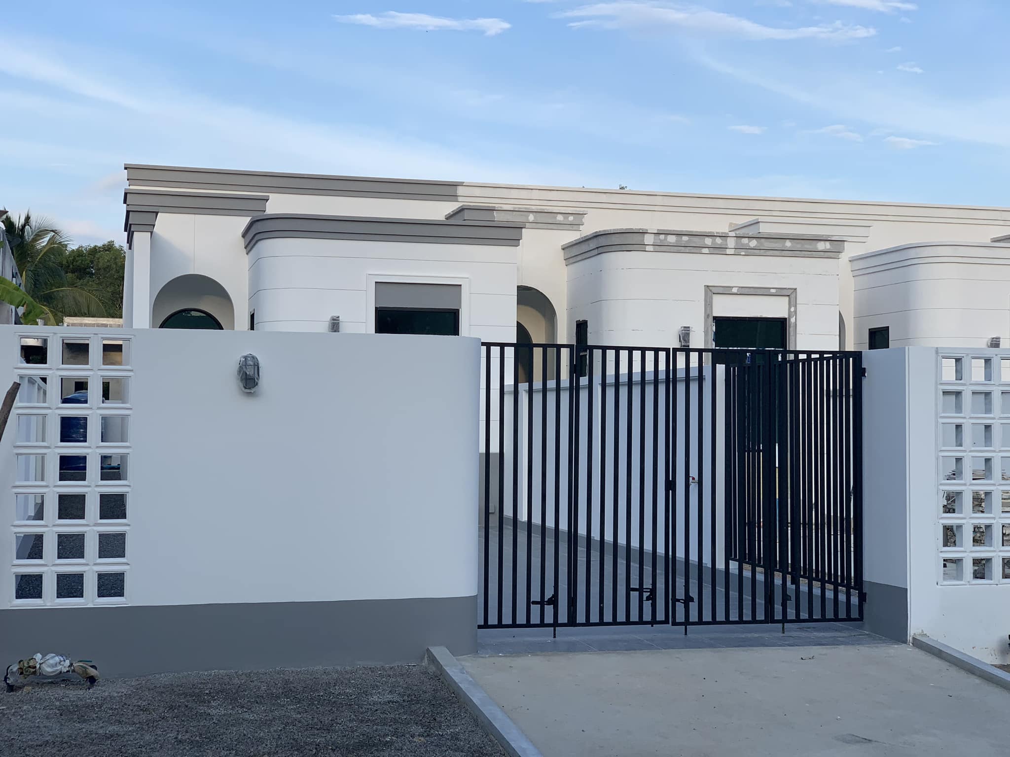 For Sale : Ratsada-Siray, Luxurious townhome, English style, 2 Bedrooms 2 Bathrooms