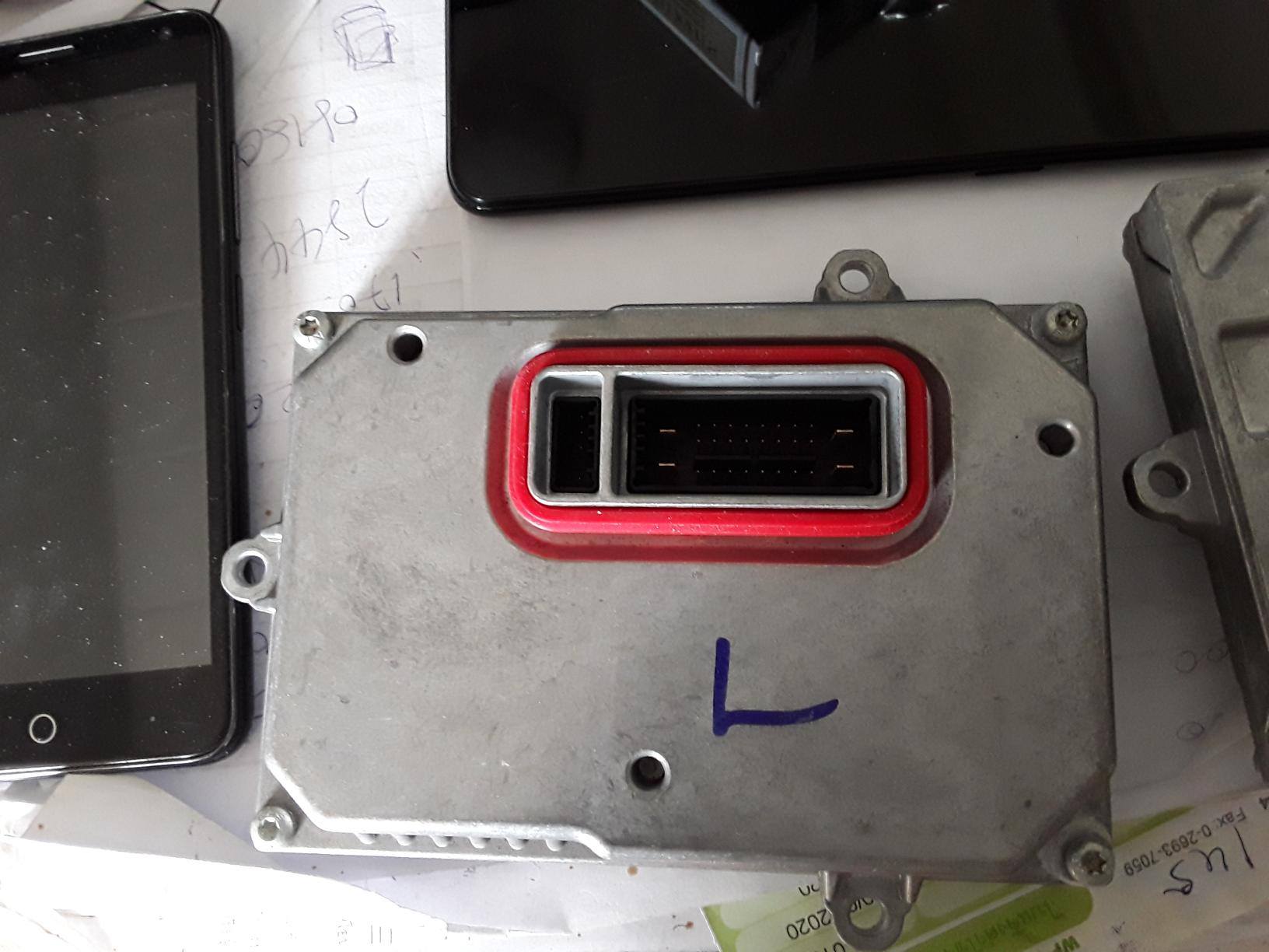 กล่่องไฟซีนอนฺBENZ W204