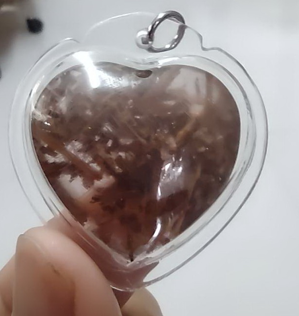 ของเสน่ห์ หัวใจเถาหลง อัดกรอบพลาสติกกันน้ำ