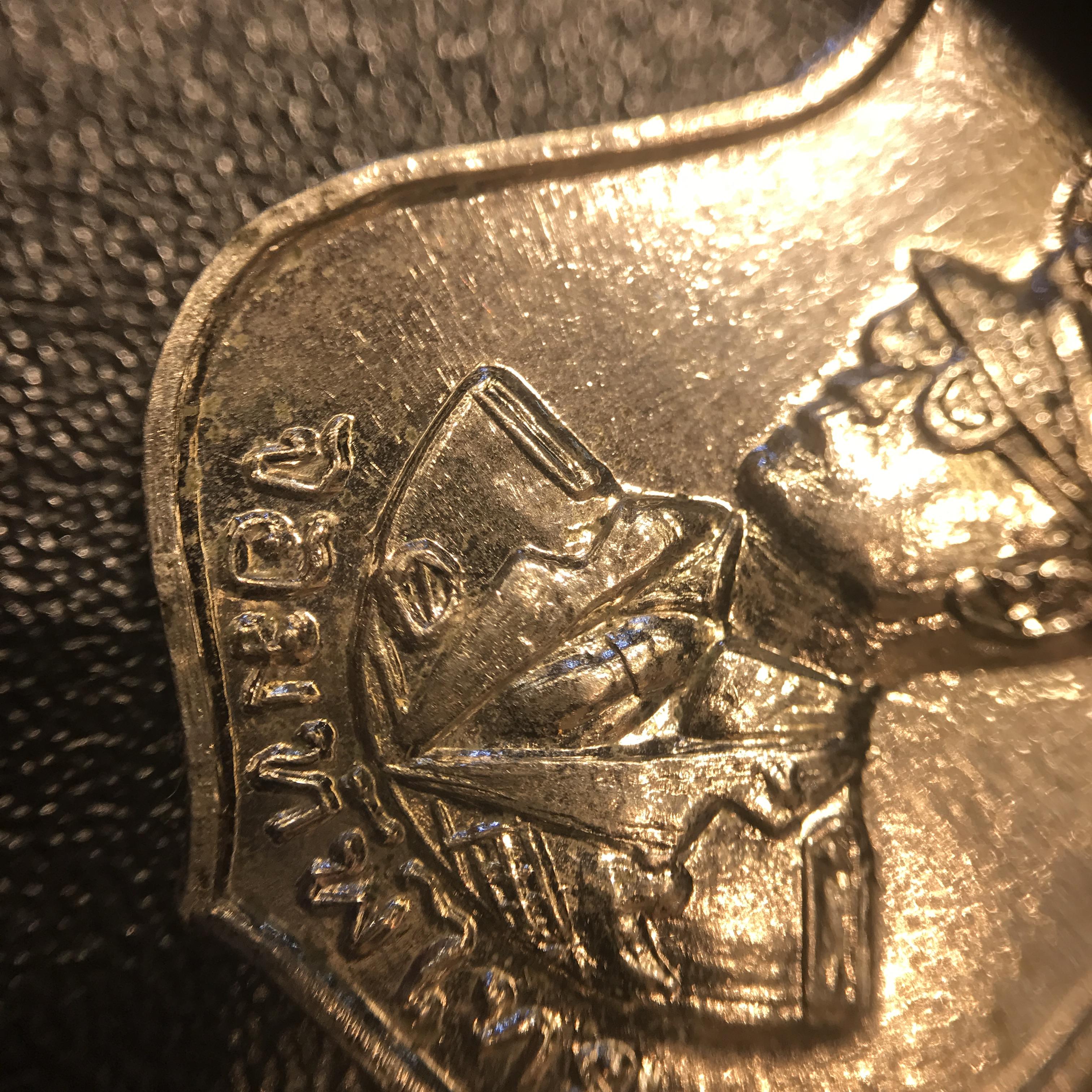 เหรียญในหลวงรัชกาลที่9 รุ่นจอมทัพไทย ปี2507 เจ้าคุณนรฯ วัดเทพศิรินทร์ อธิษฐานจิตปลุกเสก เนื้ออัลปาก้าชุบนิเกิ้ล พร้อมเข็มกลัดยันต์น้ำเต้าเจ้าคุณนรฯ