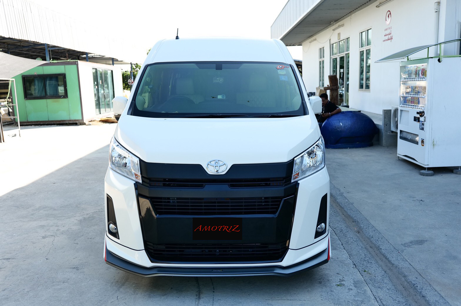 Toyota Commuter 2019 V.1 bodykits by Amoriz