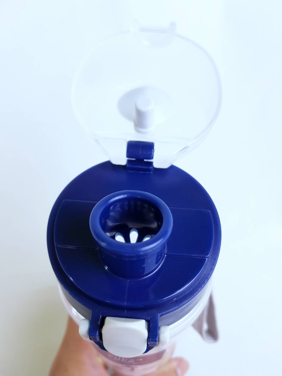 Small Evting ขวดน้ำ Super Lock รุ่น 5231 ความจุ 560 มล BPA Free อย่าลืม !! กดติดตามร้าน "รับส่วนลดเพิ่ม" ใส่น้ำร้อนได้ ฝาไม่รั่วซึม