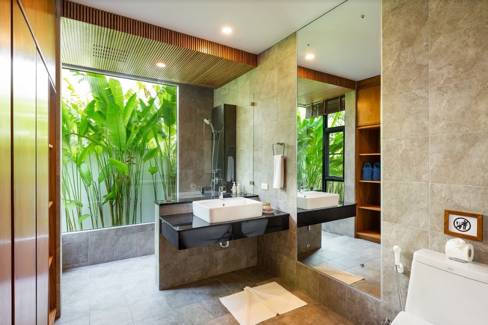 For Rent : Nai Harn, Luxury Modern Pool Villa, 3 Bedrooms 3 Bathrooms, Garden view.