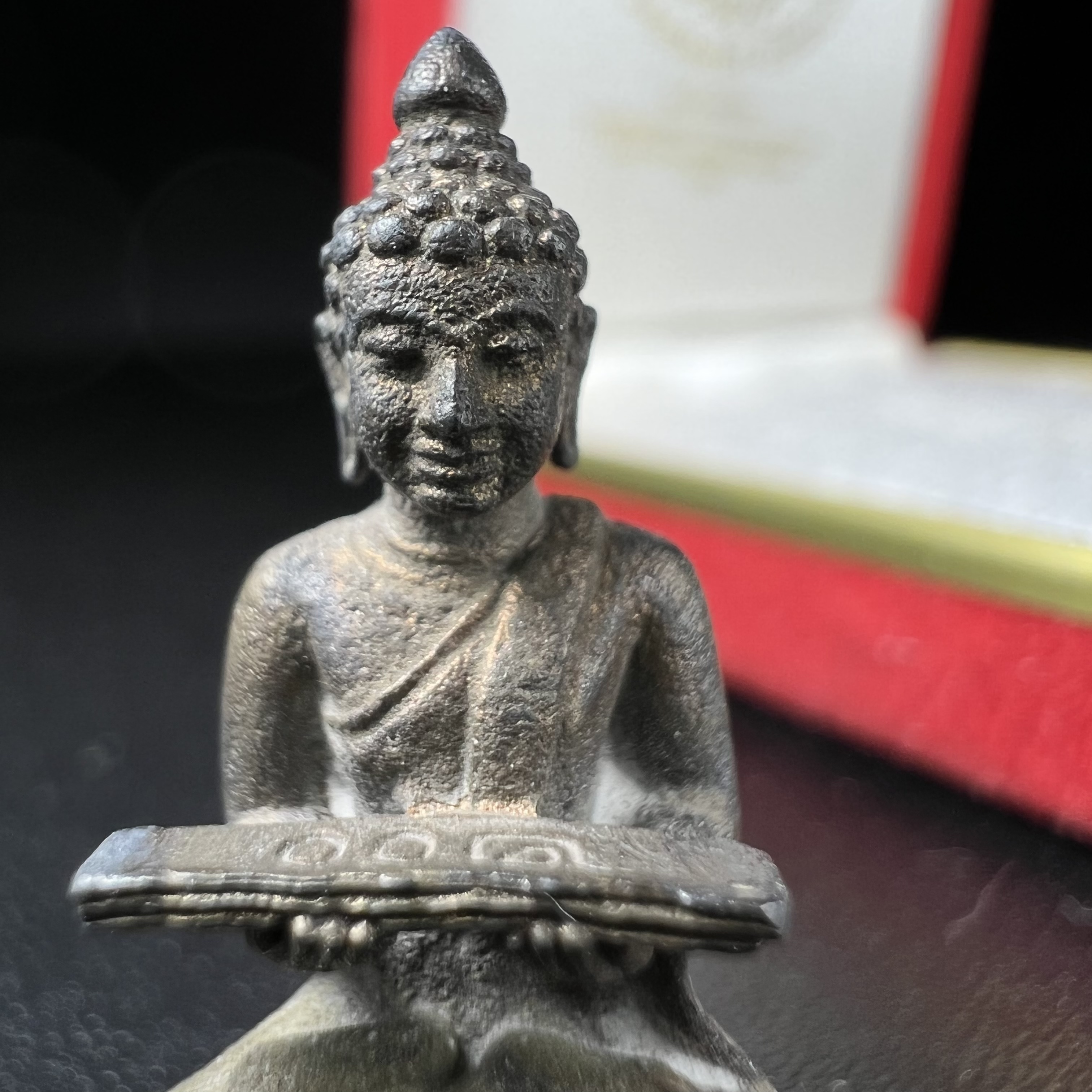 พระกริ่งปรมานุชิตชิโนรส วัดพระเชตุพนวิมลมังคลาราม(วัดโพธิ์) ปี2533 เนื้อนวโลหะ ( ในหลวงรัชกาลที่9เสด็จเททอง)