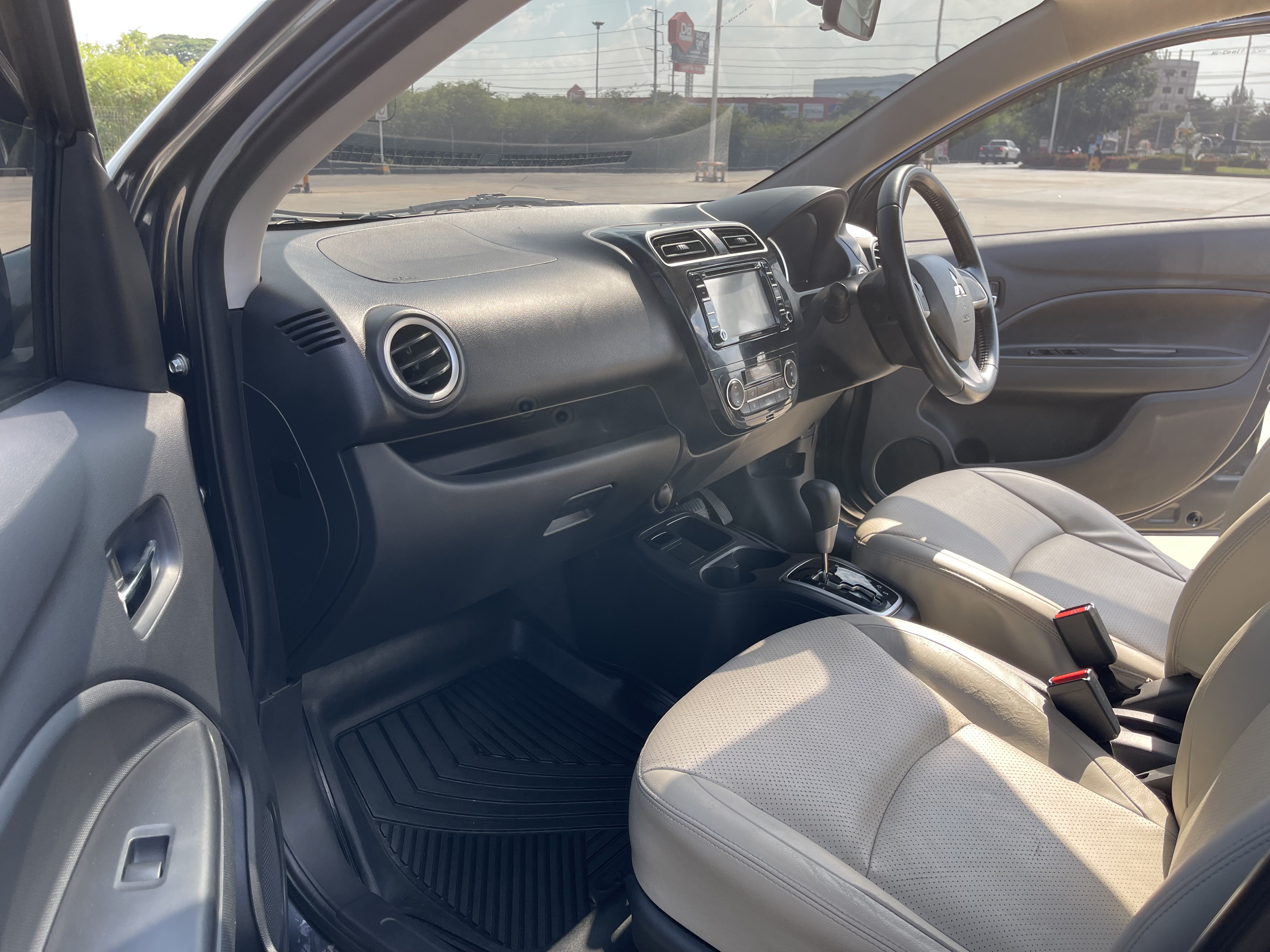 Mitsubishi Attrage 1.2 GLS Limited At 2015 เทาดำ