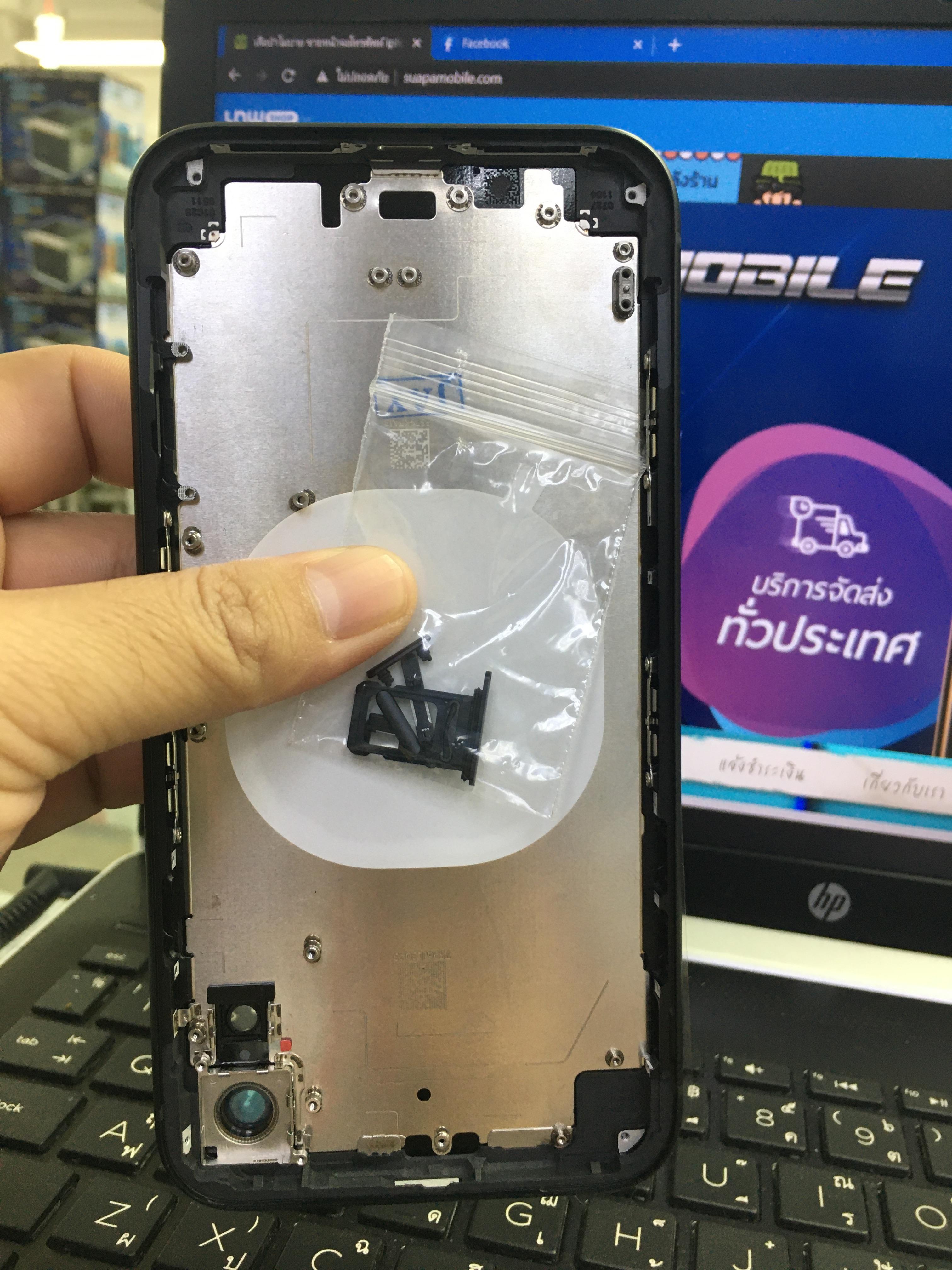 ราคาบอดี้แท้ iphone XR มีสีดำ สีขาว สีแดง