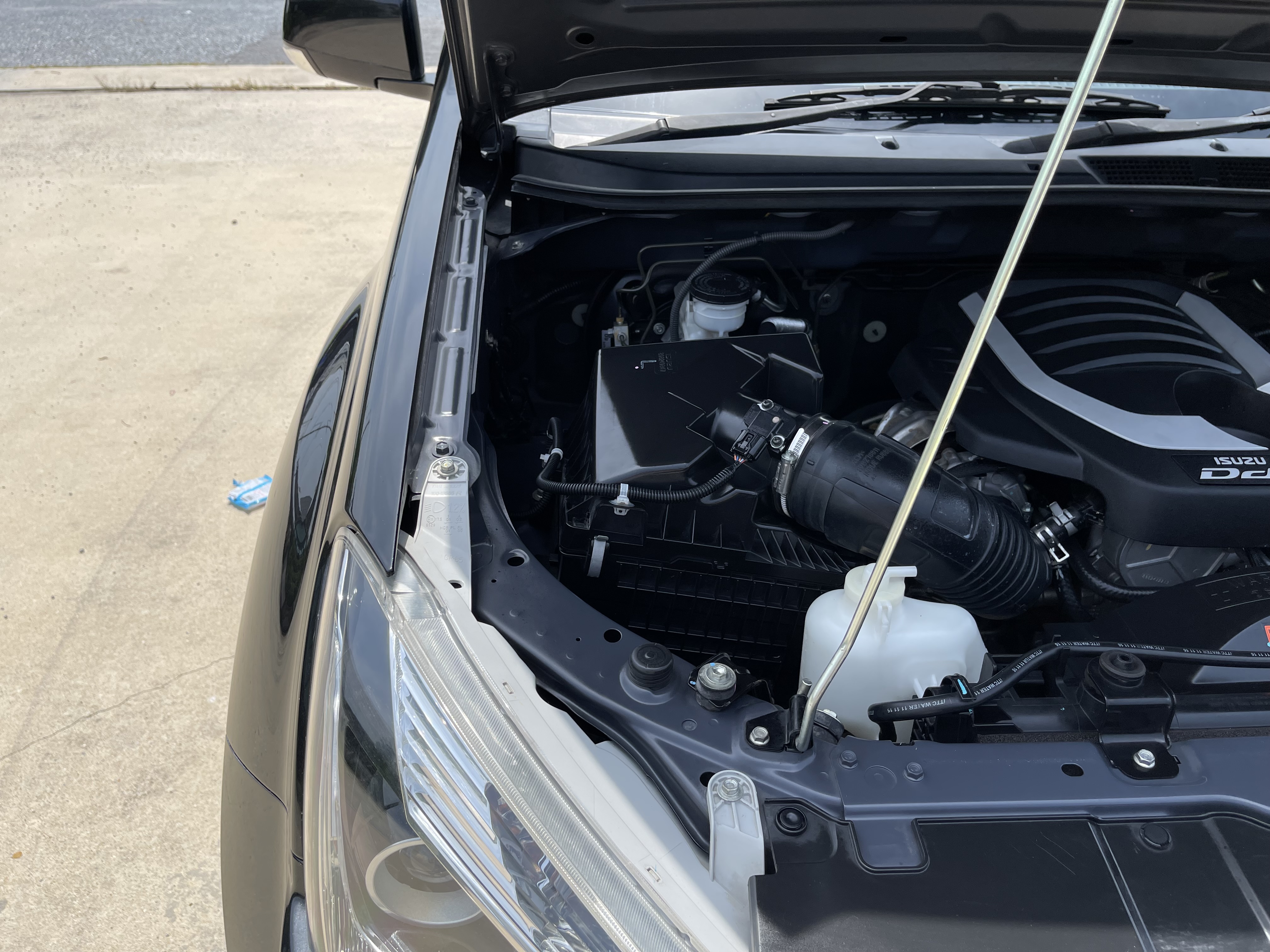 Isuzu Dmax All New 4ประตู Hilander 1.9 L 2017 ดำ