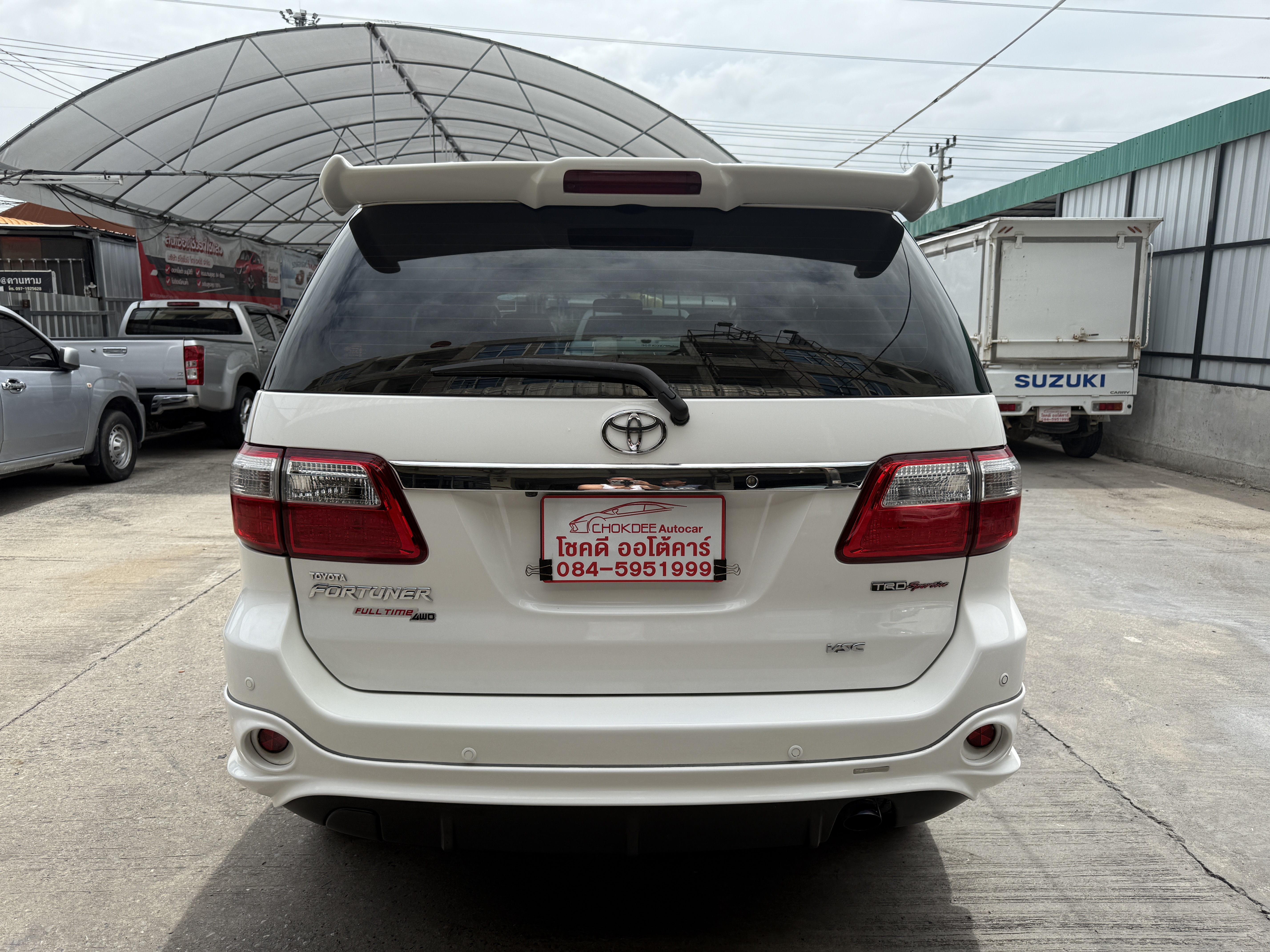 Toyota Fortuner 3.0 V 4WD TRD Sportivo At 2011 ขาว