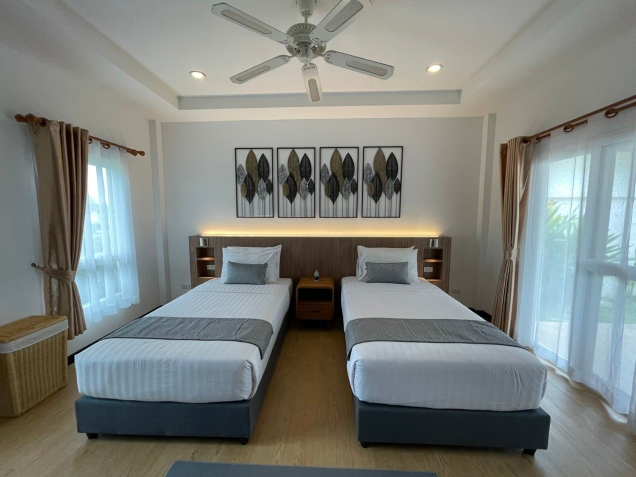 For Rent : Rawai, Private Pool Villa, 3 bedrooms 3 Bathrooms in community gate
