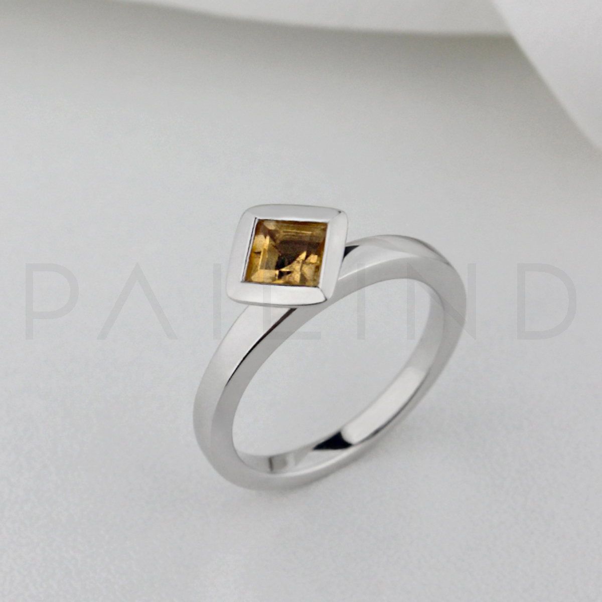 แหวนเงินประดับพลอย Citrine