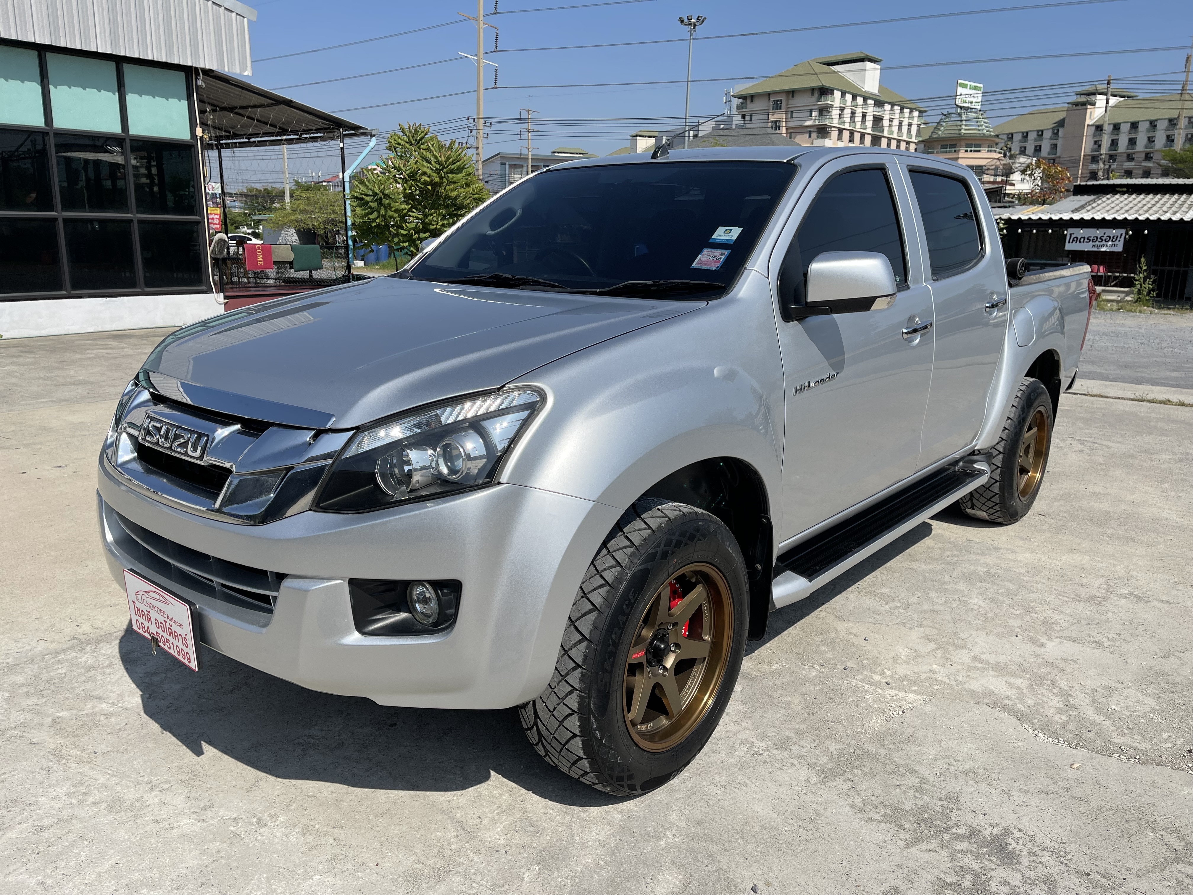 Isuzu Dmax All New 4ประตู Hi-Lander 2.5 Vgs Z Dvd 2013 เงิน