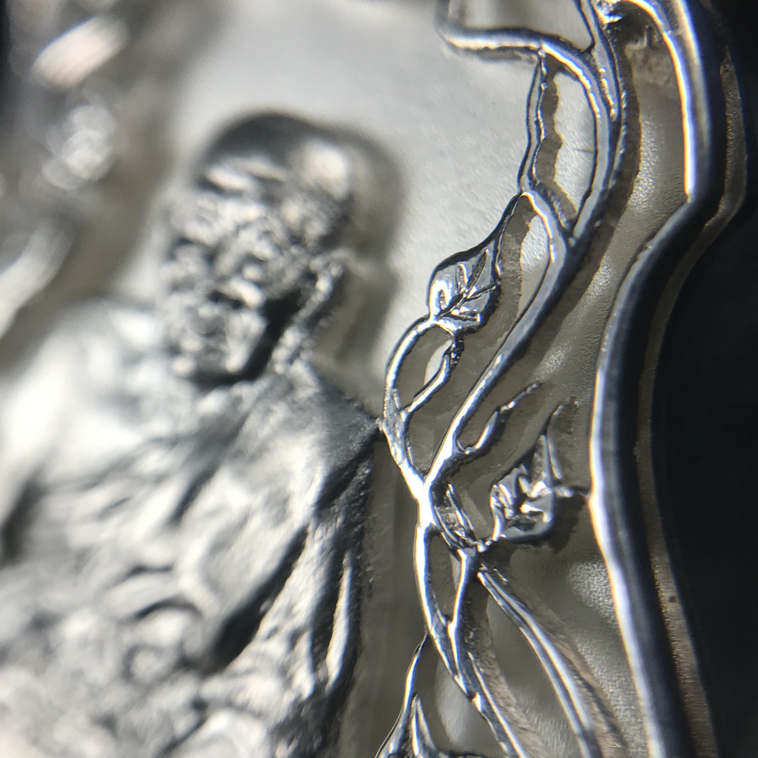 เหรียญหลวงปู่ทวด พระนามาภิไธย สก. แบบงานฉลุโบราณ(HAND MADE) ปี 2544 เนื้อเงิน(1 ใน 2000 เหรียญ)